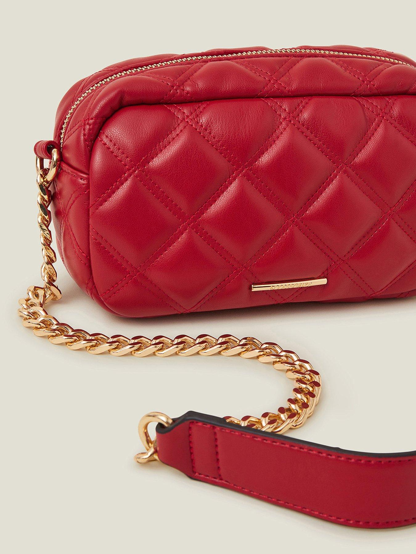 accessorize-quilted-chunky-chain-camera-bagoutfit