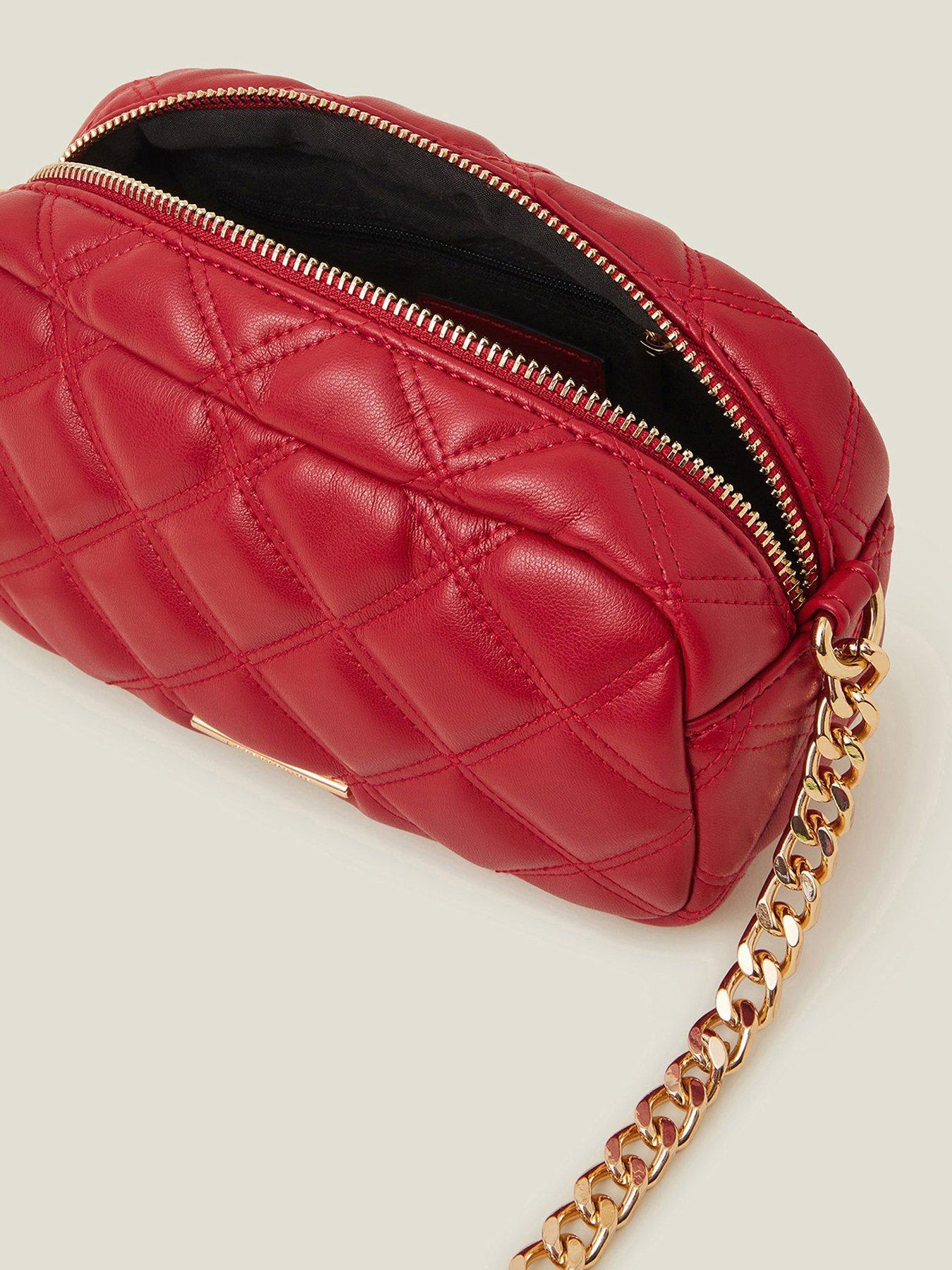 accessorize-quilted-chunky-chain-camera-bagdetail