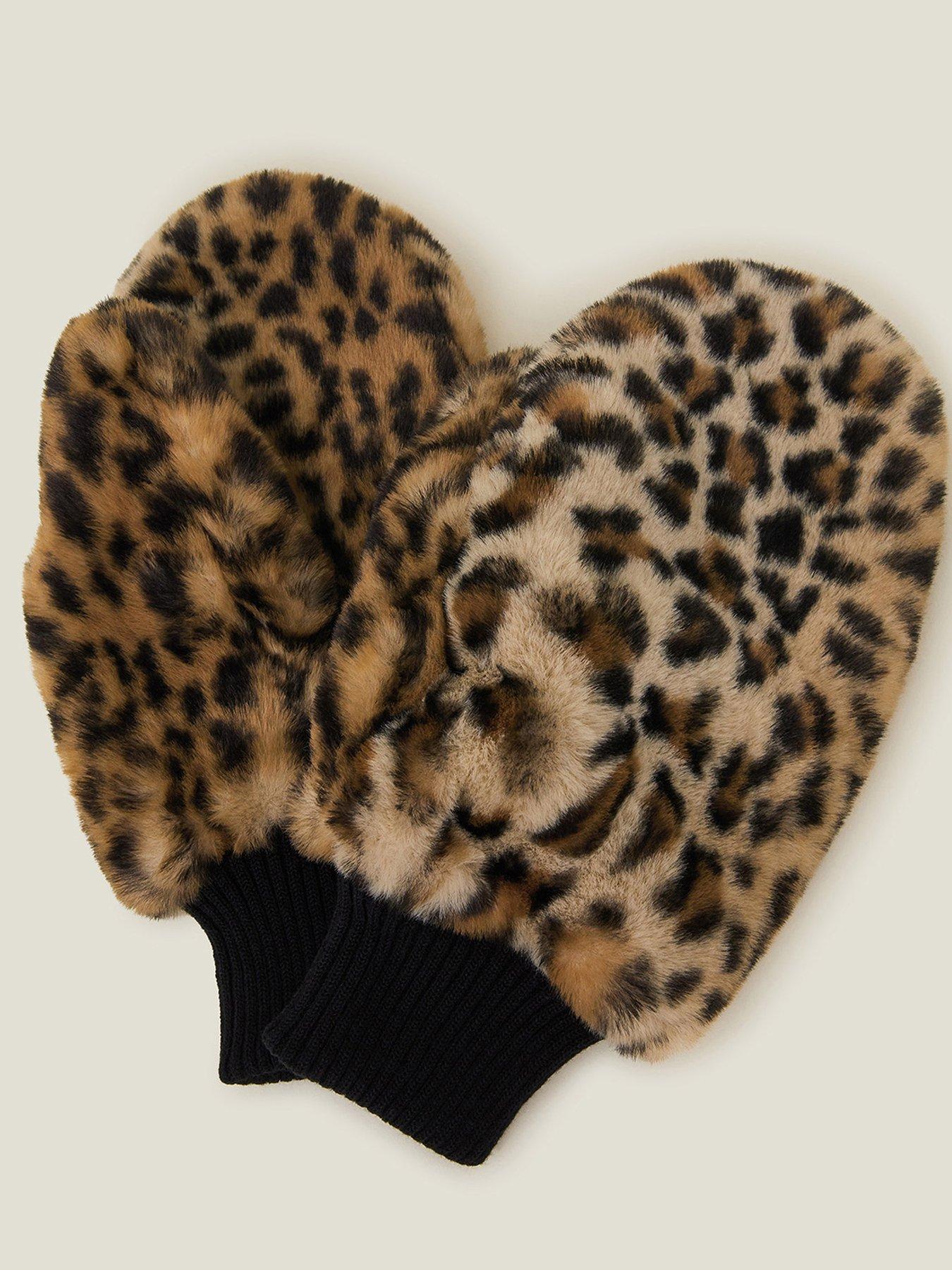 Image 2 of 2 of Accessorize Luxe Faux Fur Mitten