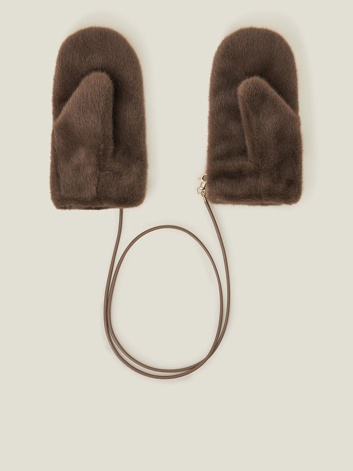 accessorize-luxe-fluffy-mitten