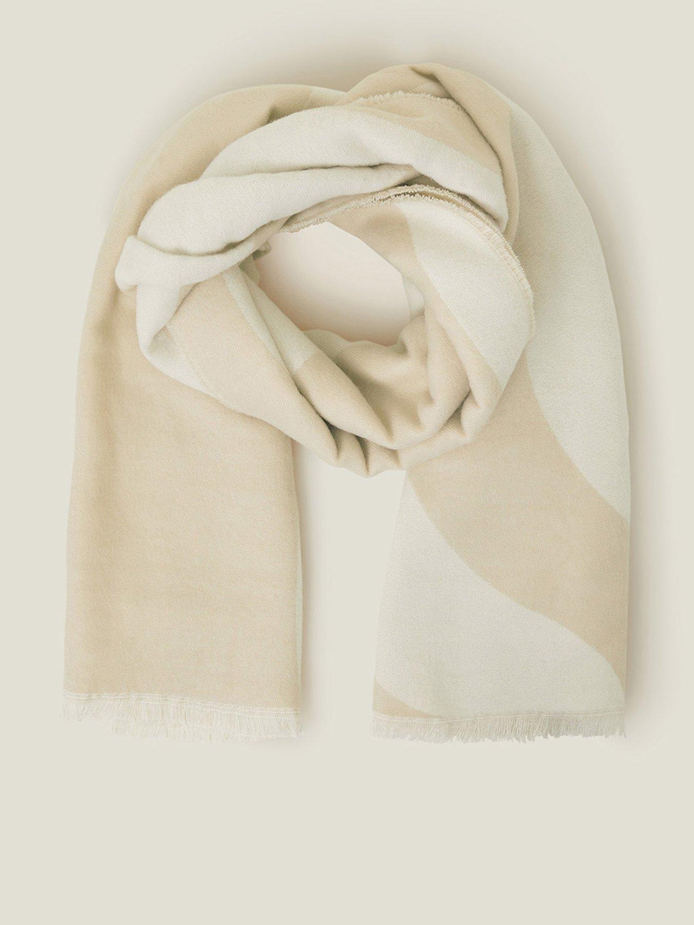 accessorize-lucy-lee-natural-blanket