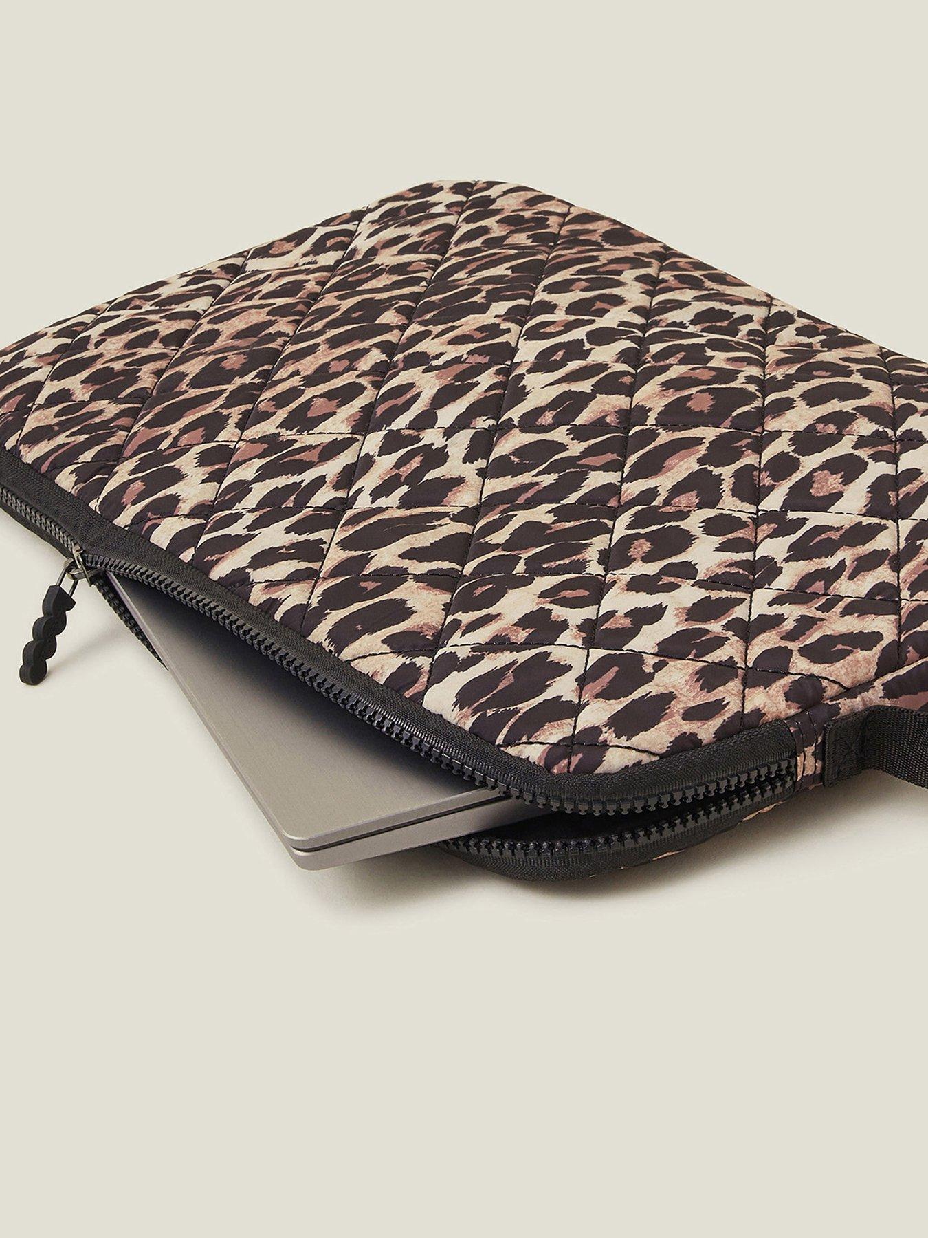 accessorize-leopard-laptop-casedetail