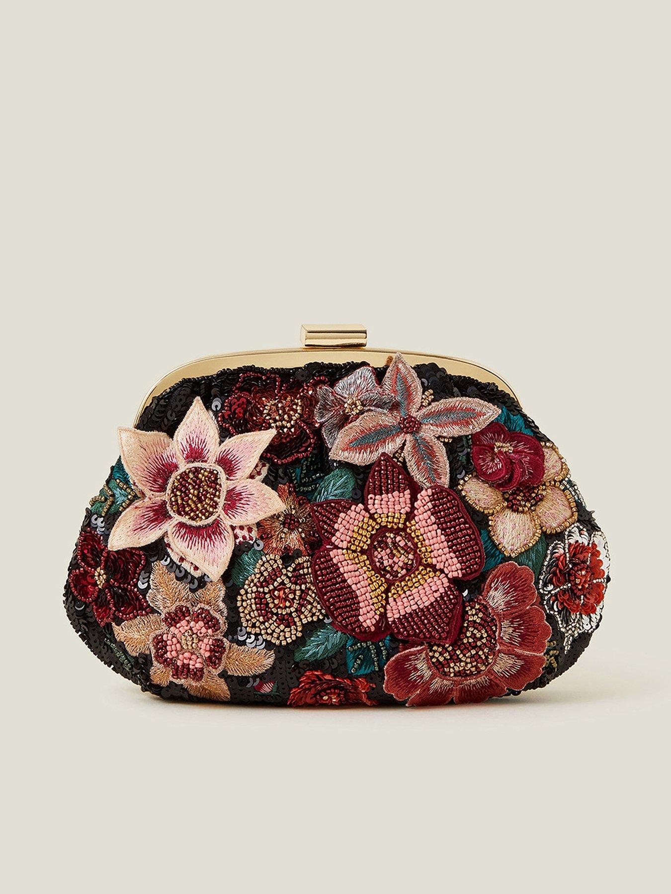 accessorize-3d-winter-floral-clutchfront