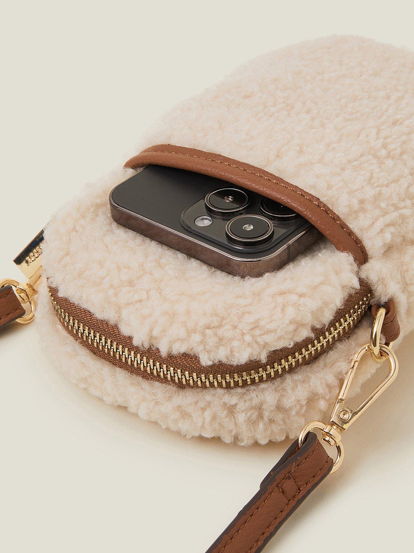 accessorize-shearling-phone-bagdetail