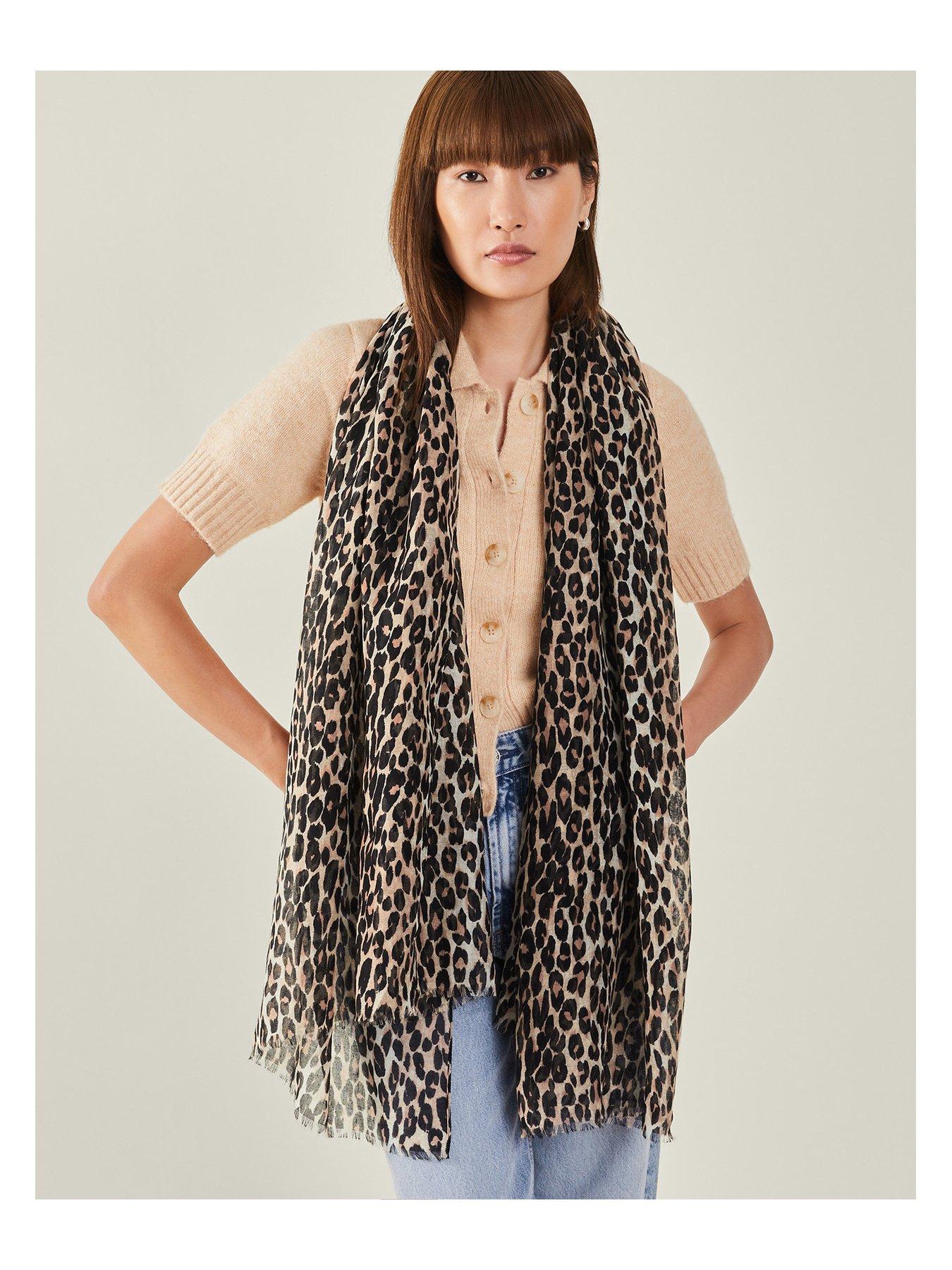 accessorize-lightweight-leopard-print-scarfstillFront