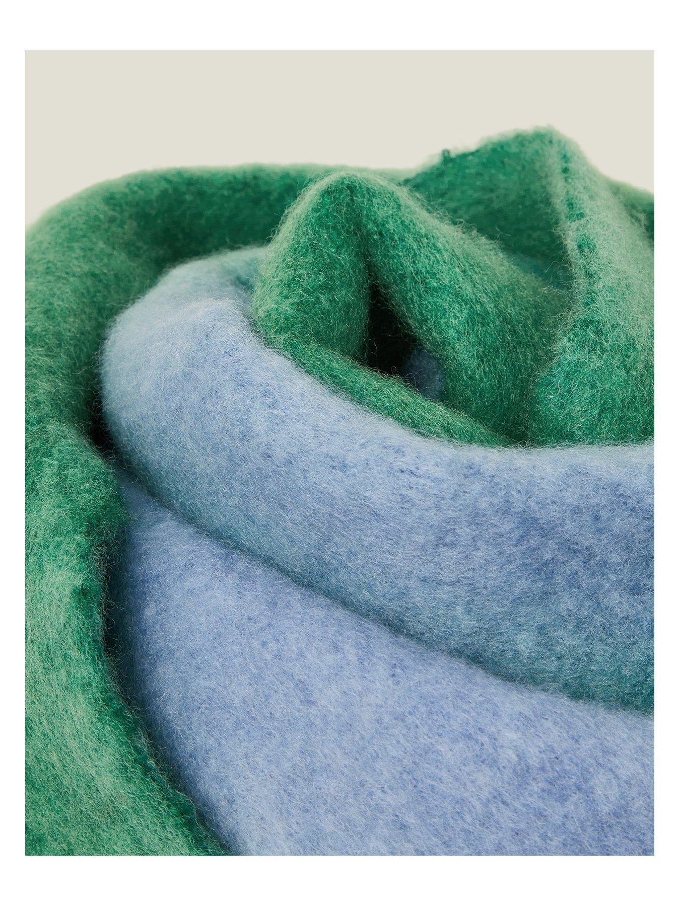 accessorize-blue-green-super-fluffy-scarfback