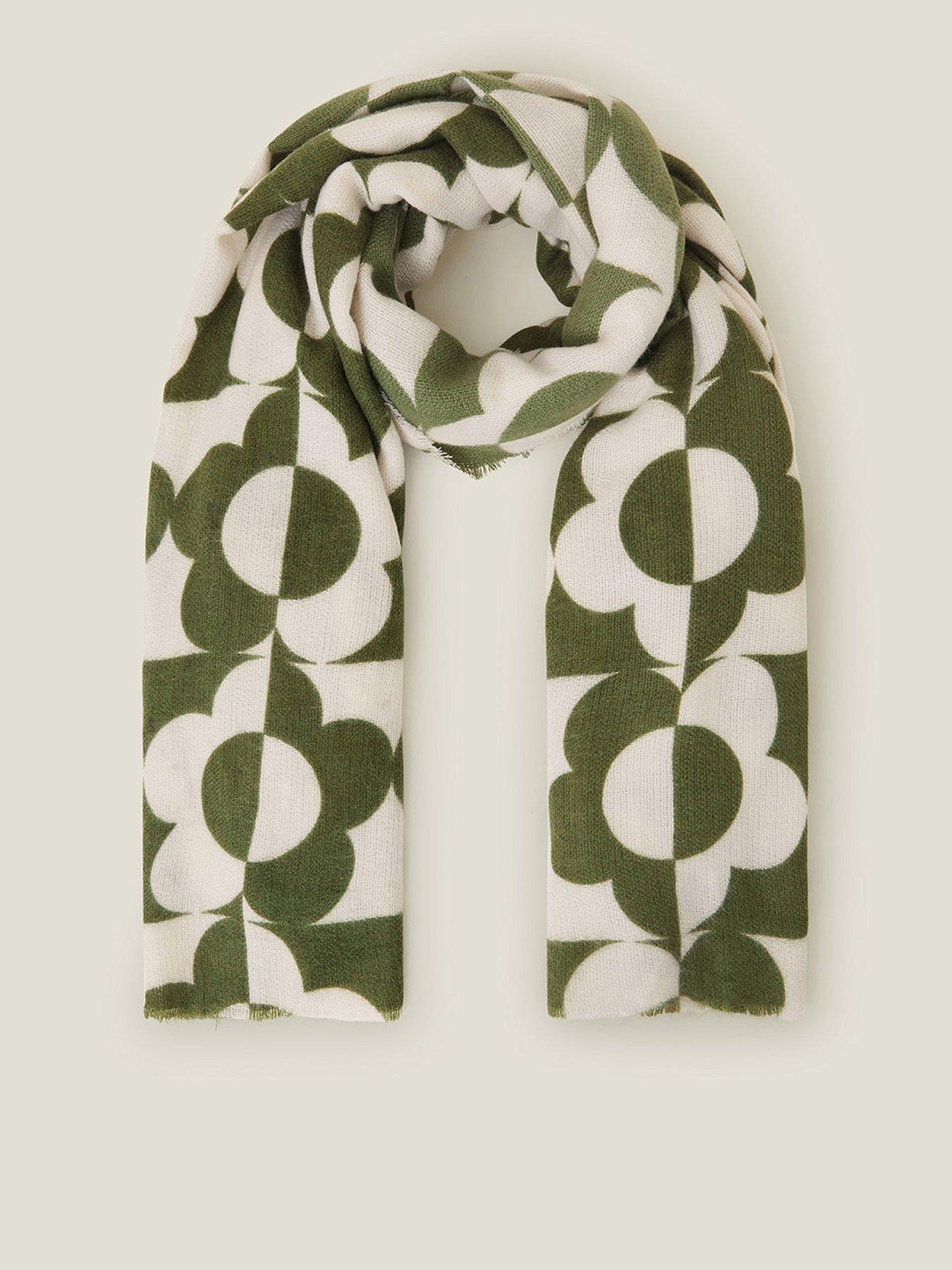 accessorize-retro-flower-print-blanketfront