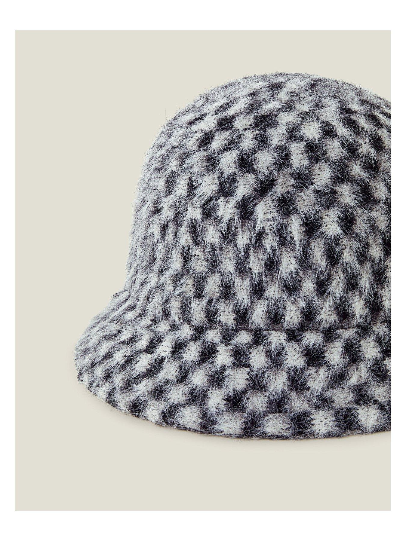 accessorize-fluffy-checkerboard-bucket-hatback