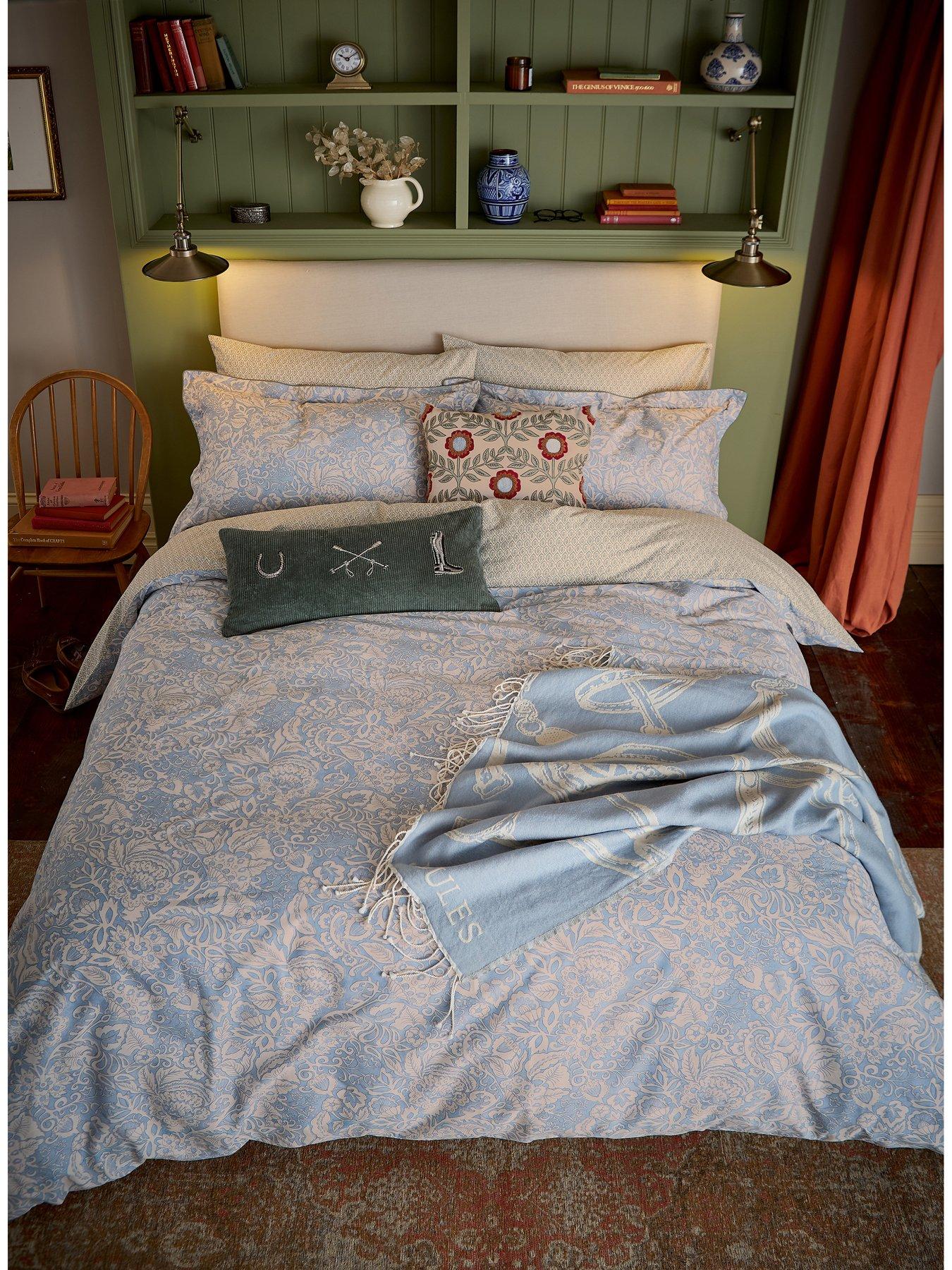 joules-balmoral-blue-duvet-set--doubleback