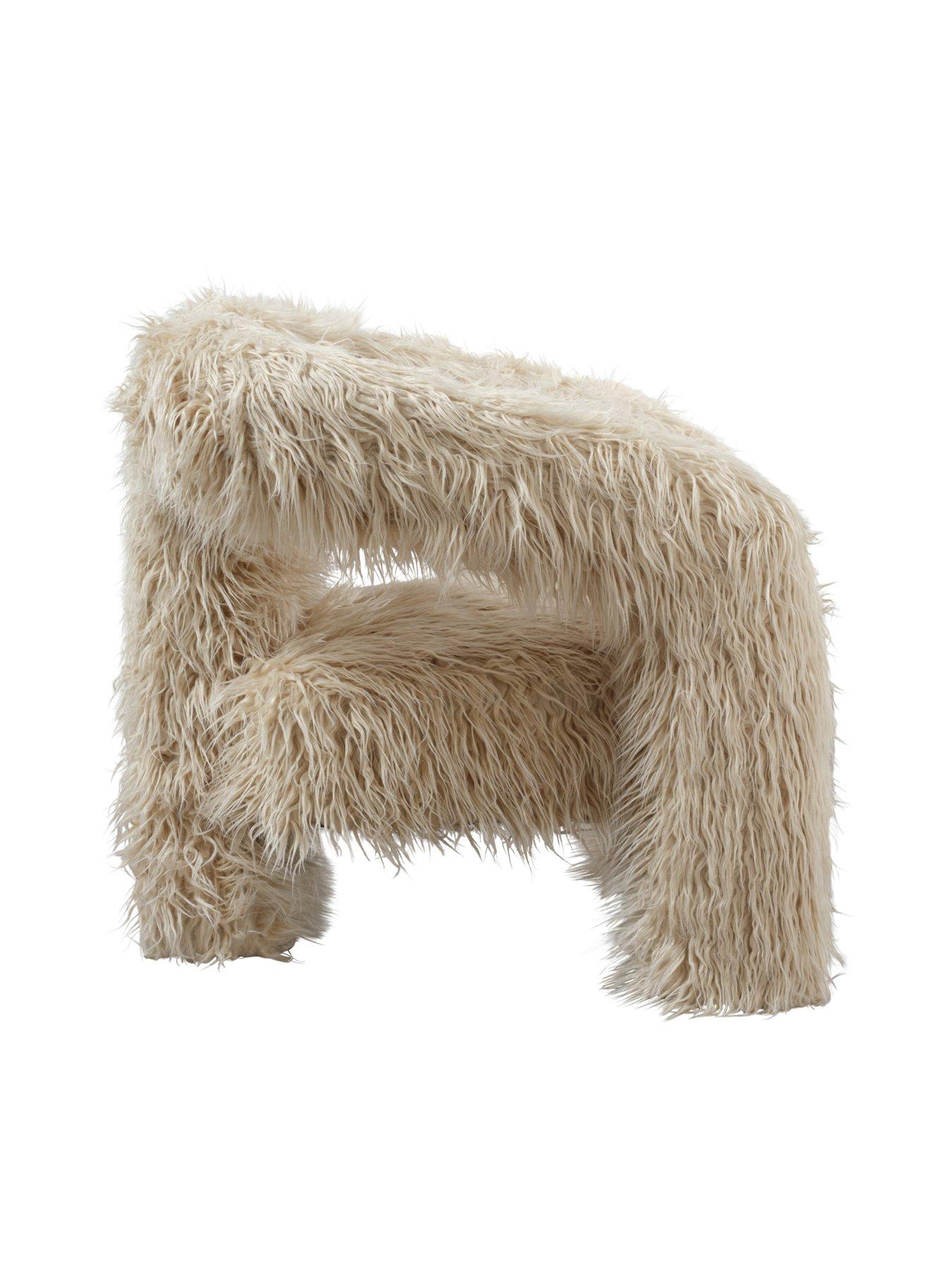 lpd-home-freyjanbspfaux-fur-chair-ivoryoutfit