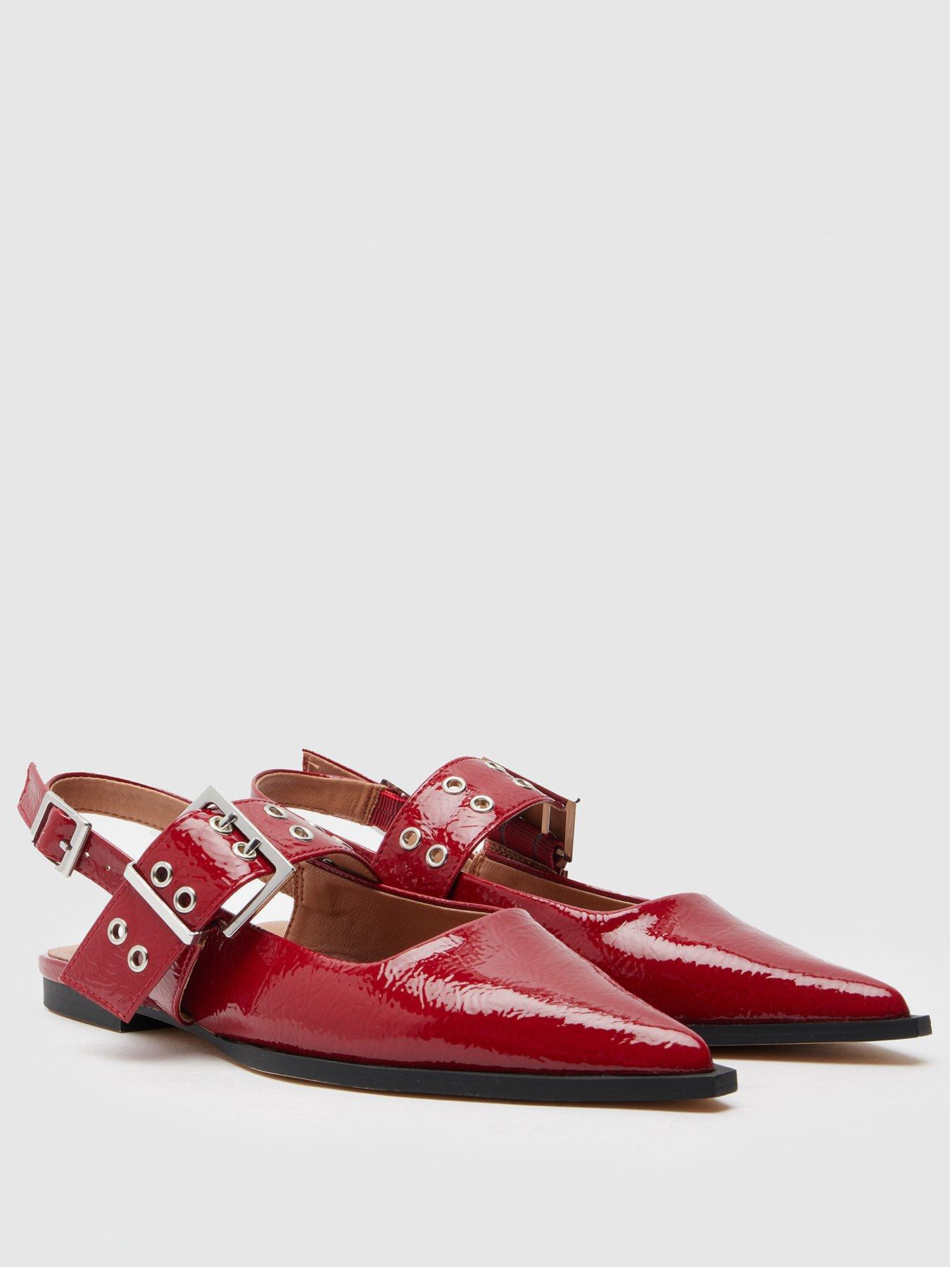 schuh-lorella-point-hardware-flat-shoe-redstillFront