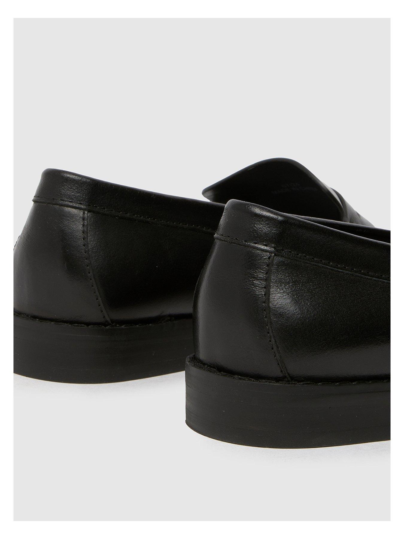 schuh-lillian-leather-flexi-penny-loafer-blackoutfit