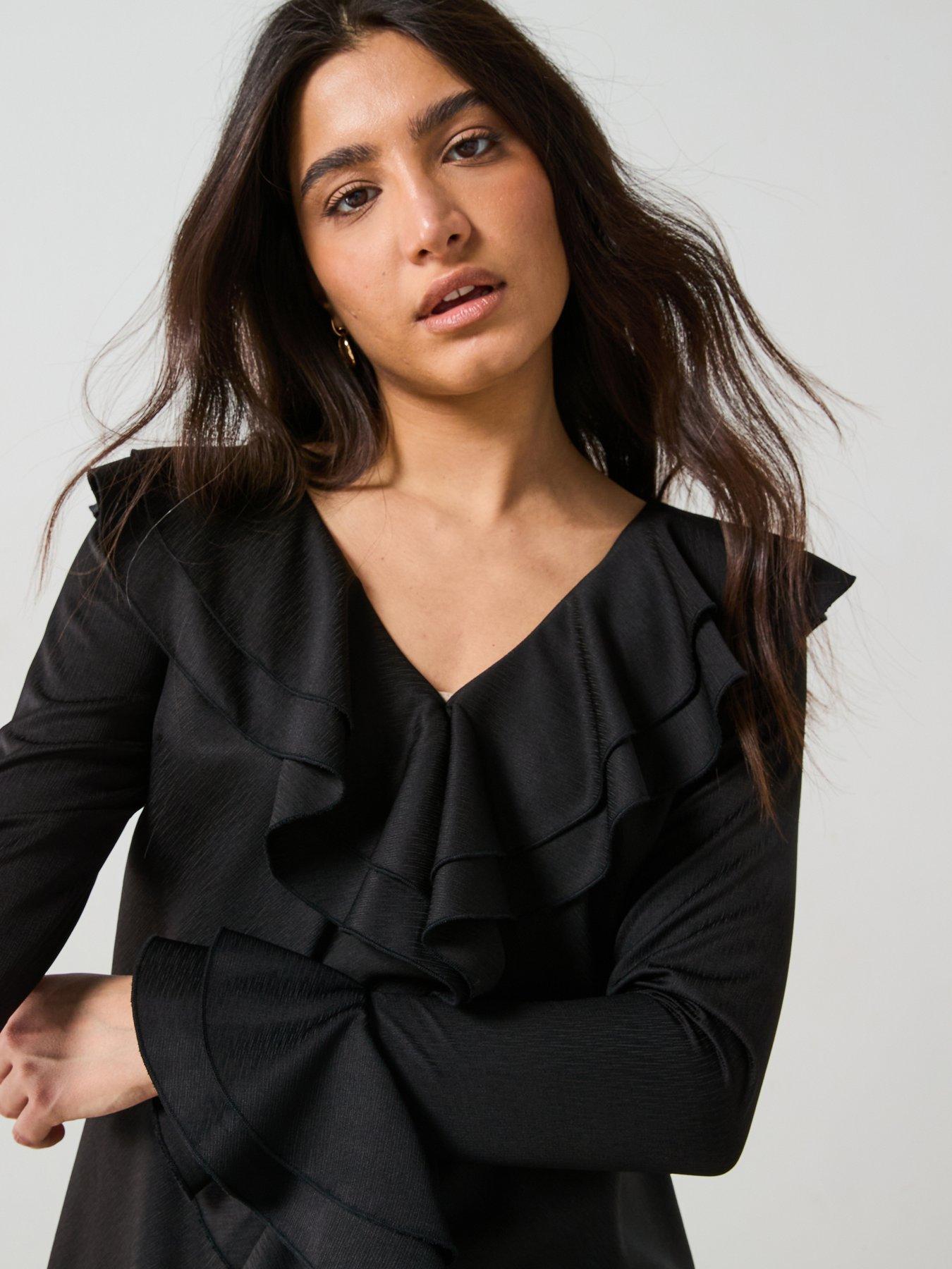 v-by-very-v-neck-ruffle-longline-blouse-blackdetail