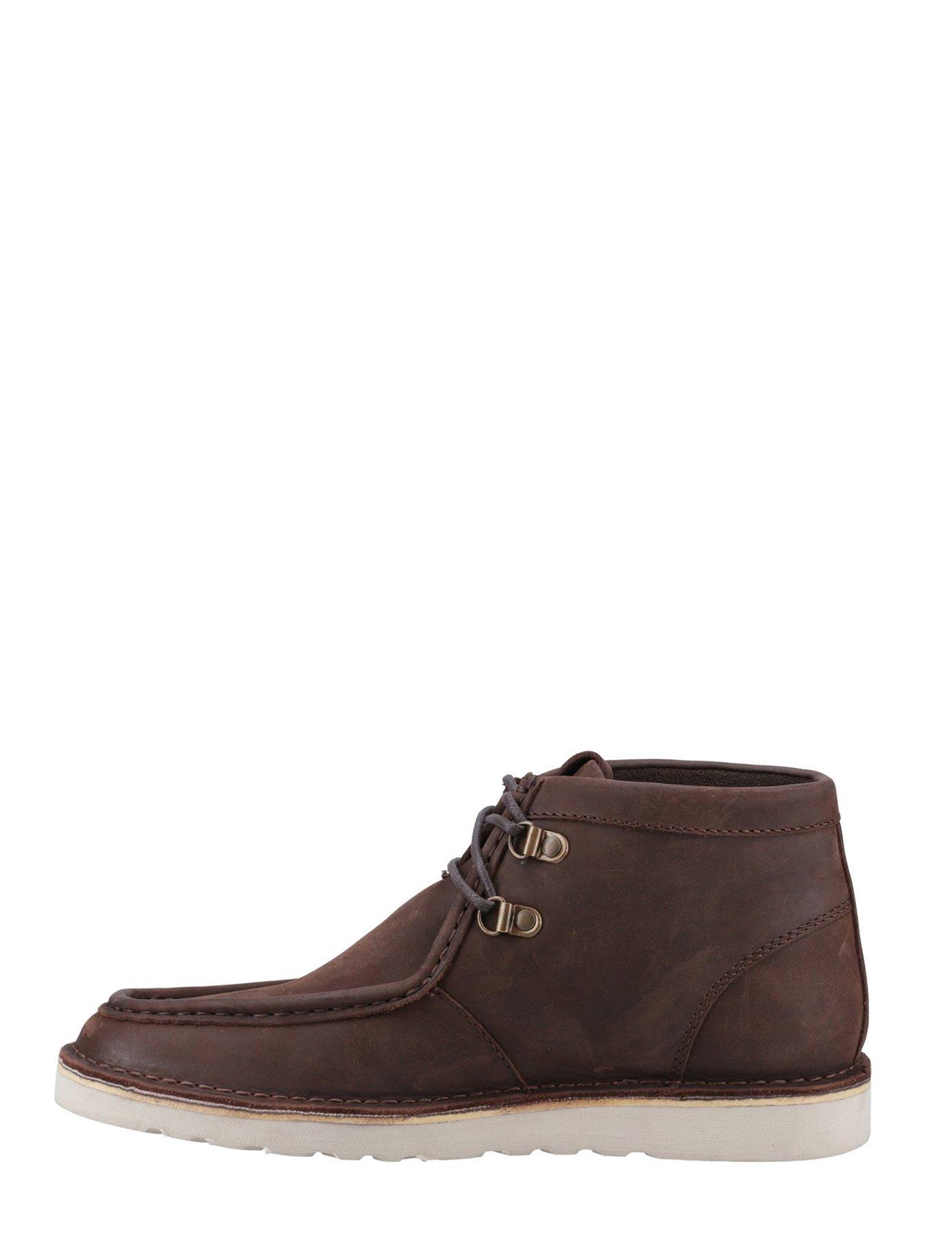 hush-puppies-hush-puppies-oswald-chukka-boot-brownoutfit