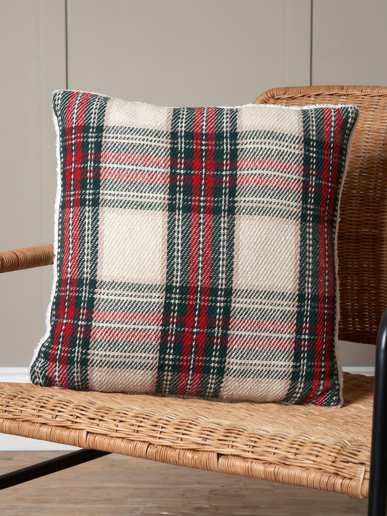 very-home-christmas-check-sherpa-cushion