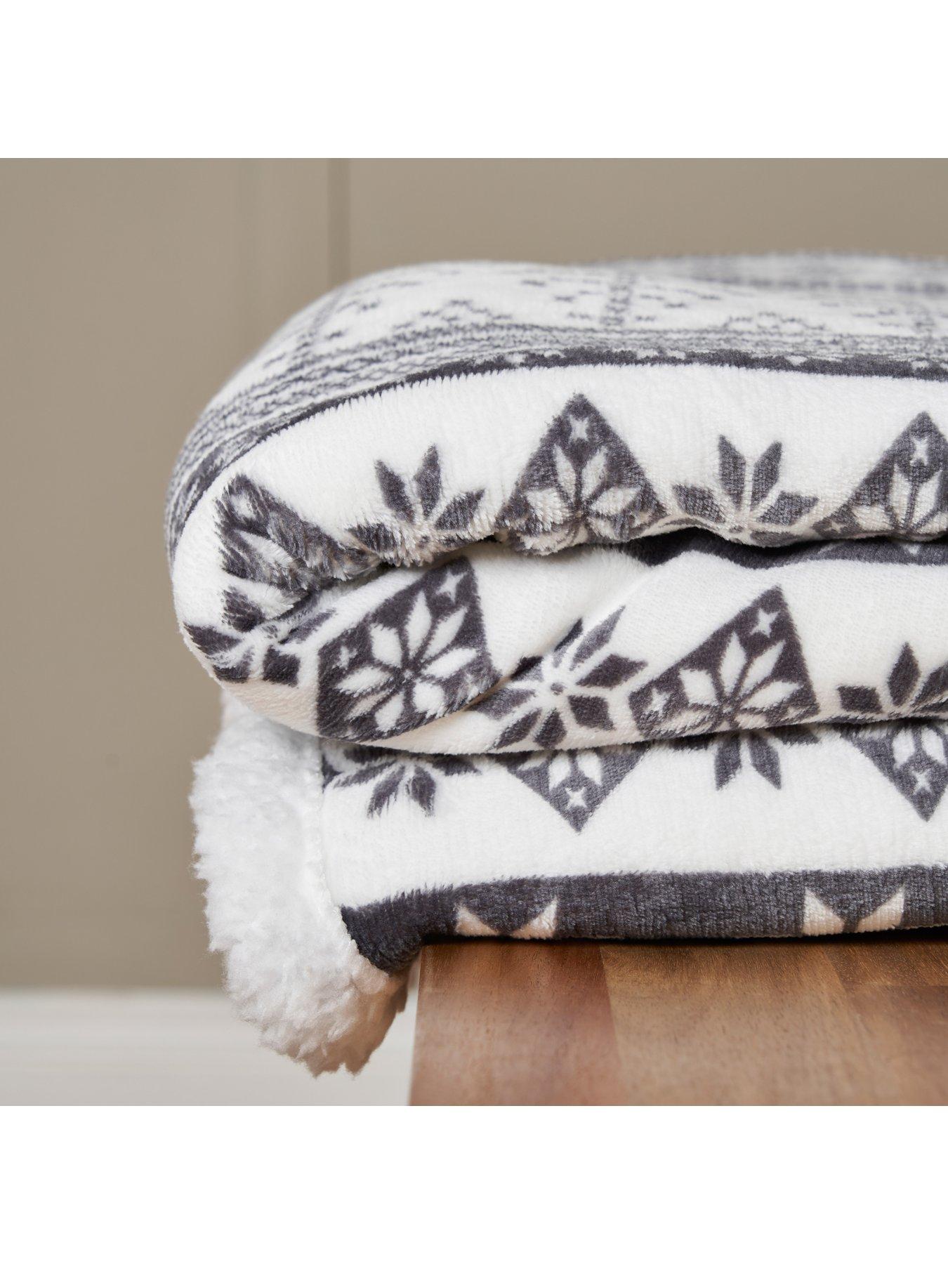 very-home-christmas-fairisle-sherpa-throw-greynbspback