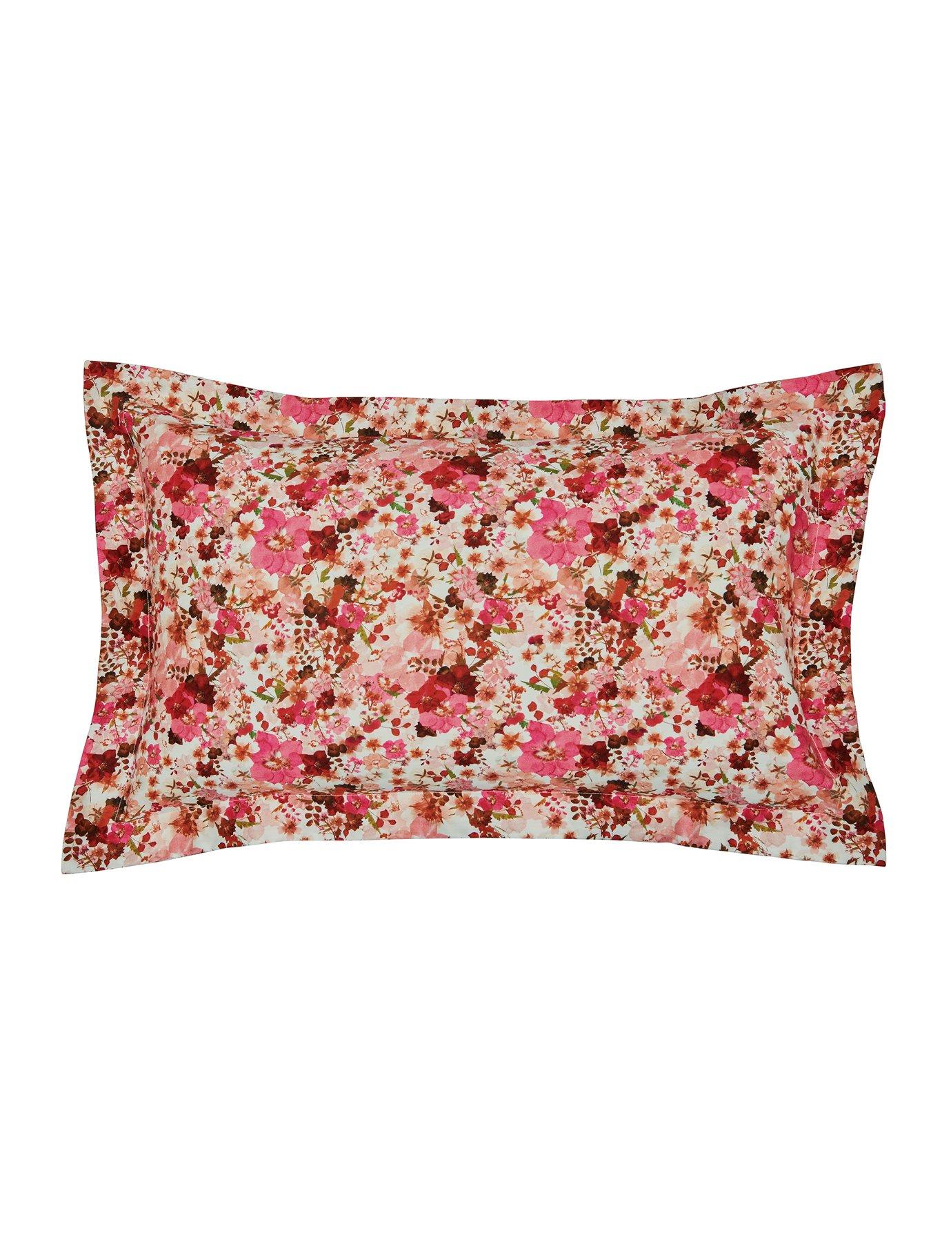 ted-baker-pressed-flowersnbspduvet-cover-setoutfit