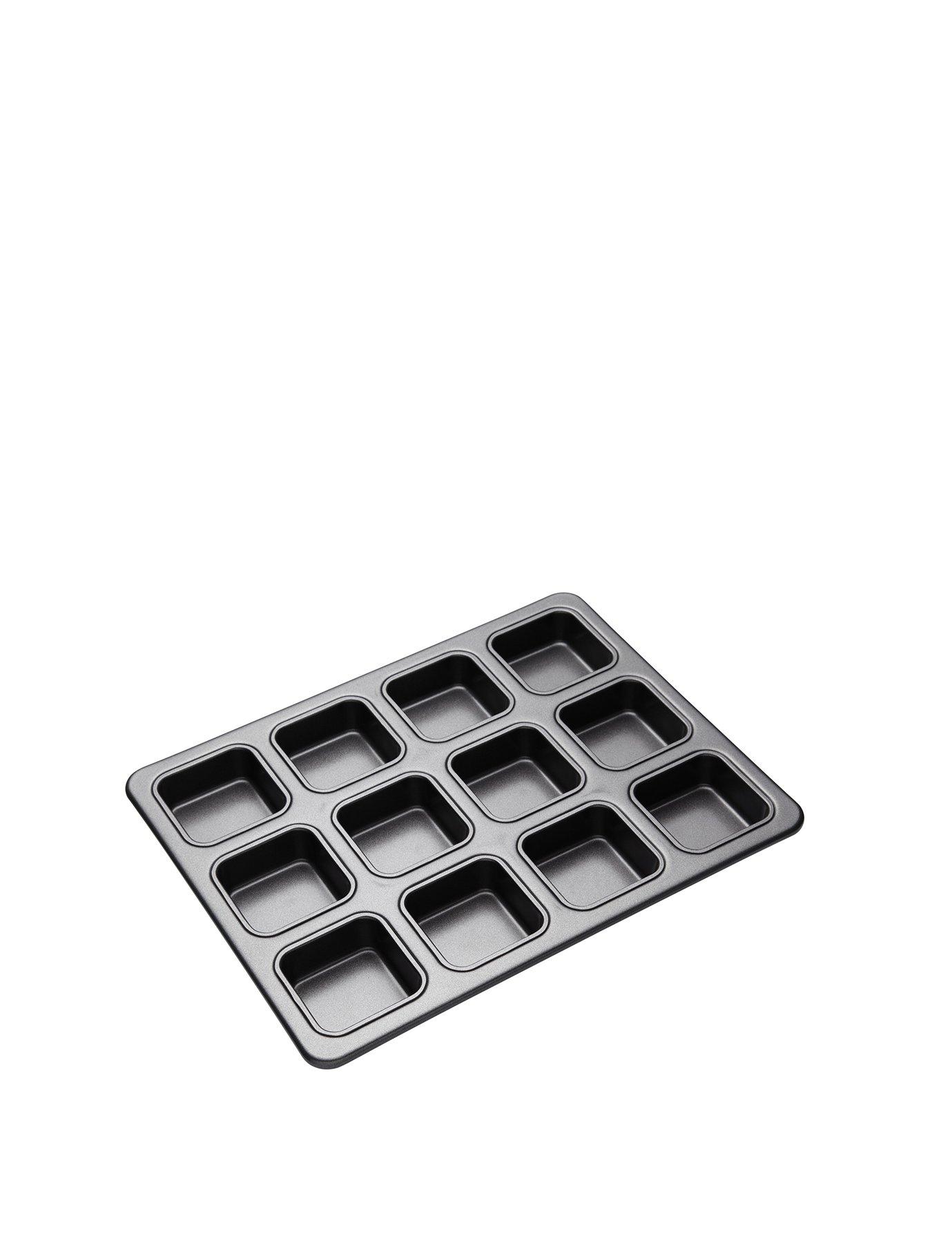 masterclass-non-stick-12-hole-brownie-tin-with-dividersstillFront