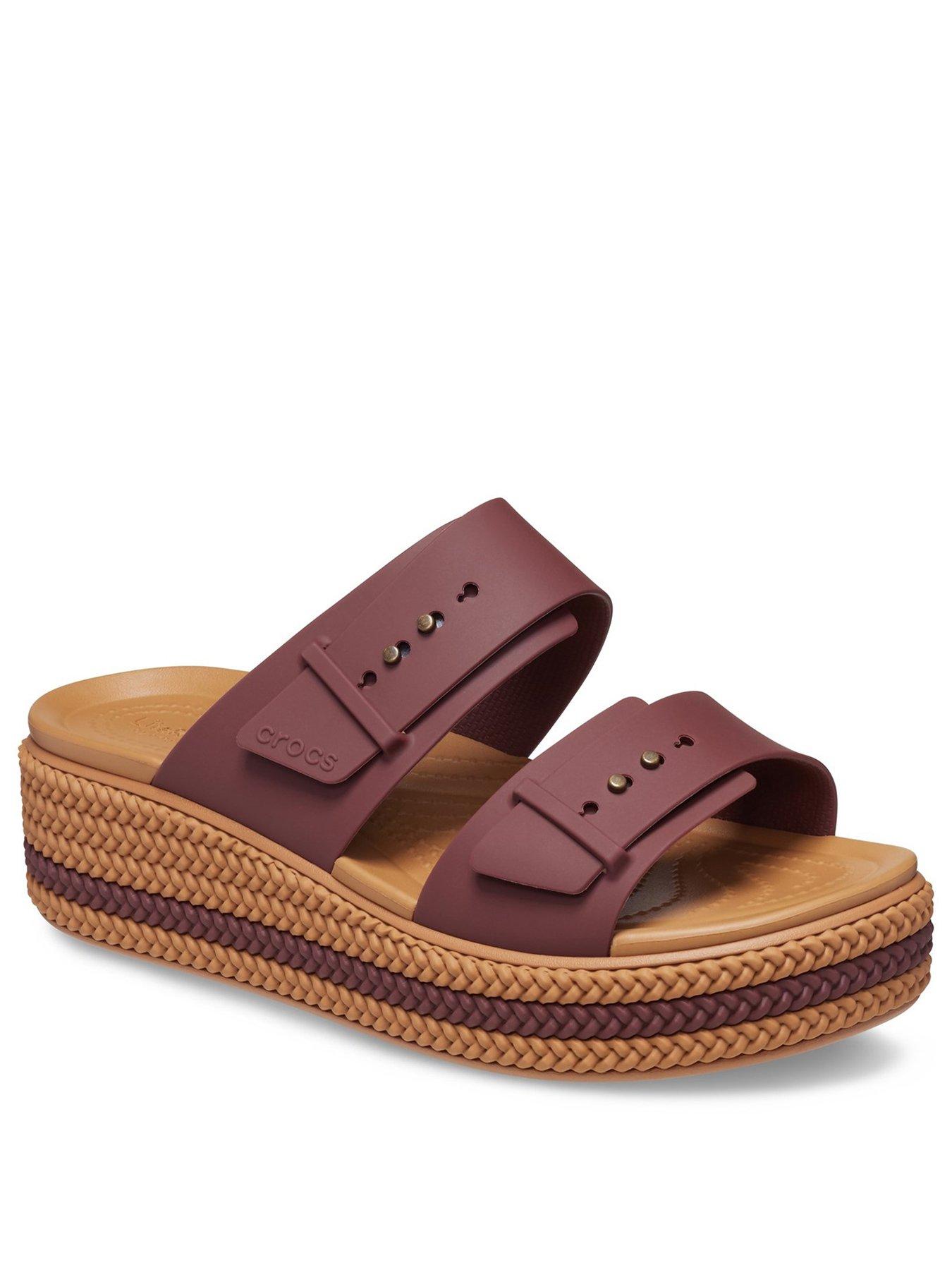 crocs-brooklyn-buckle-low-wedge-sandal-brownstillFront