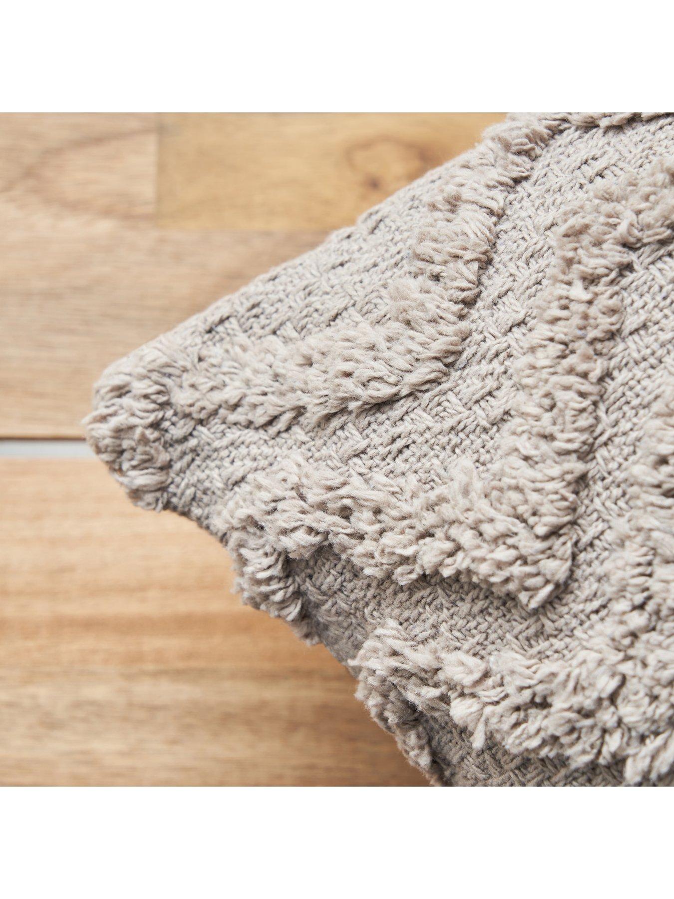 Image 4 of 6 of The Very Collection Tufted Zig Zag Cushion