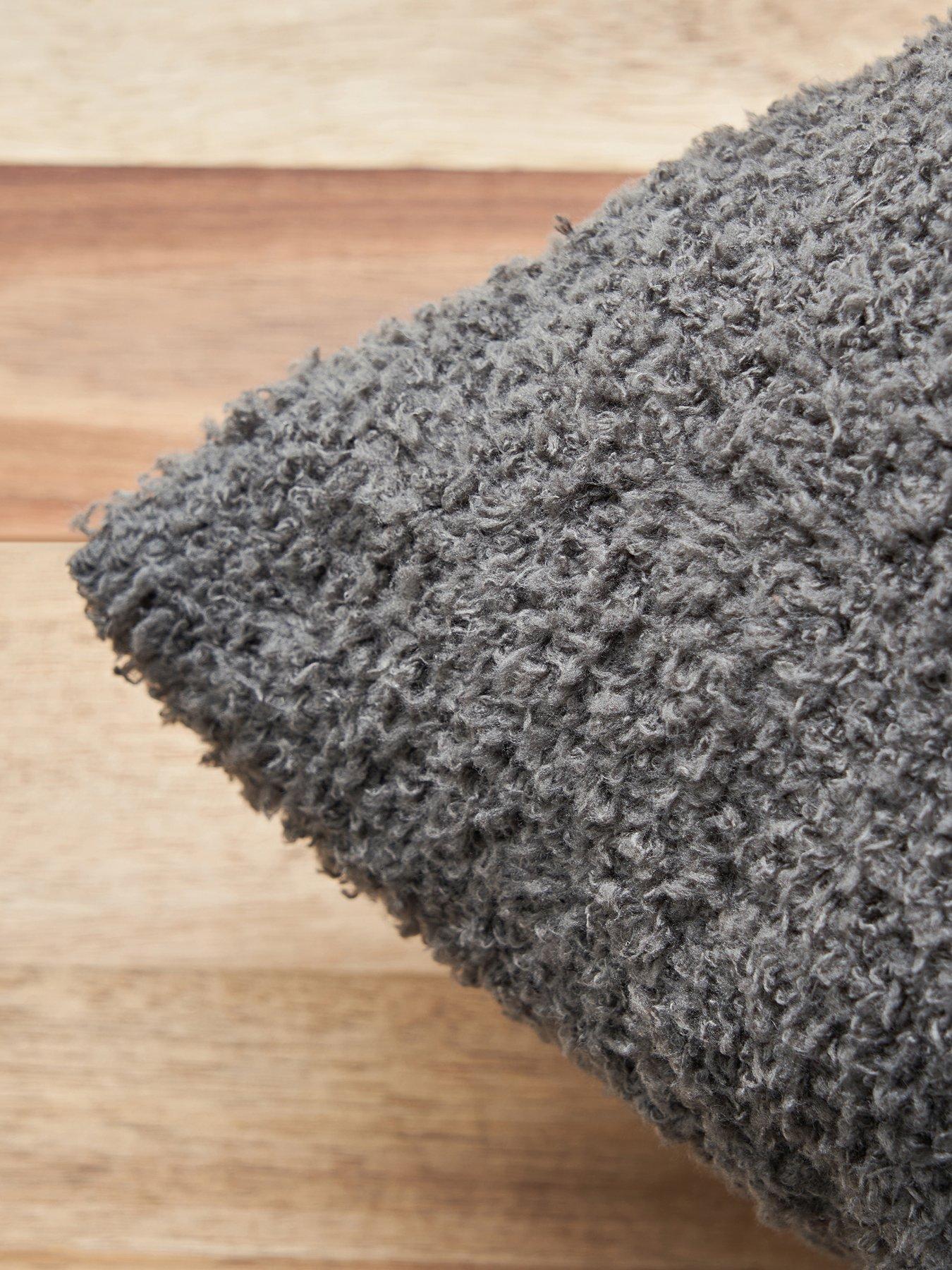 the-very-collection-teddy-soft-cushion-45-x-45cmoutfit