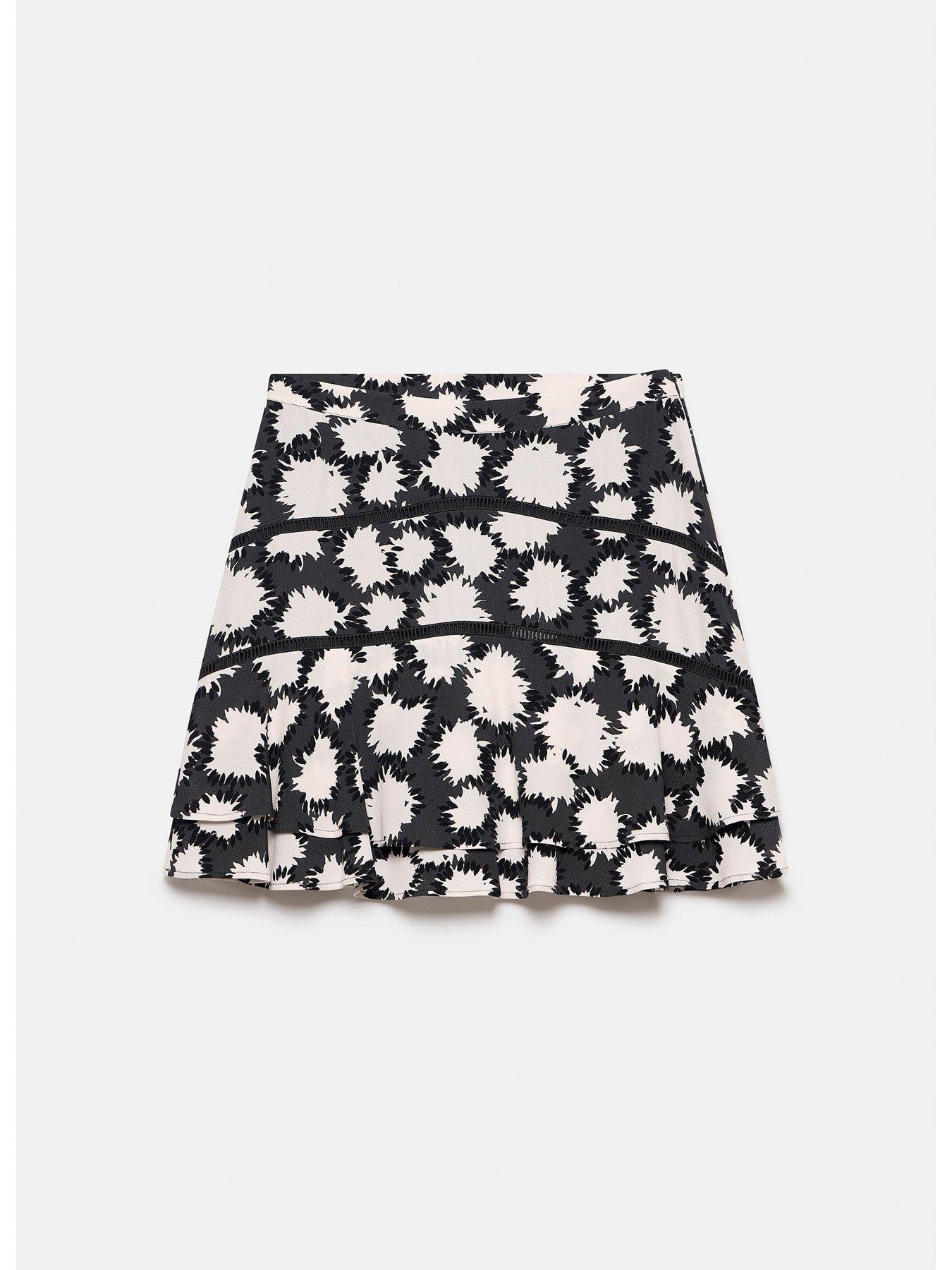 mint-velvet-black-abstract-print-mini-skirtdetail