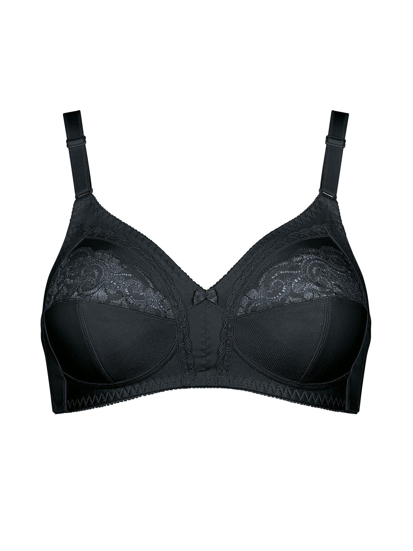 triumph-claudette-104-bra-blackoutfit