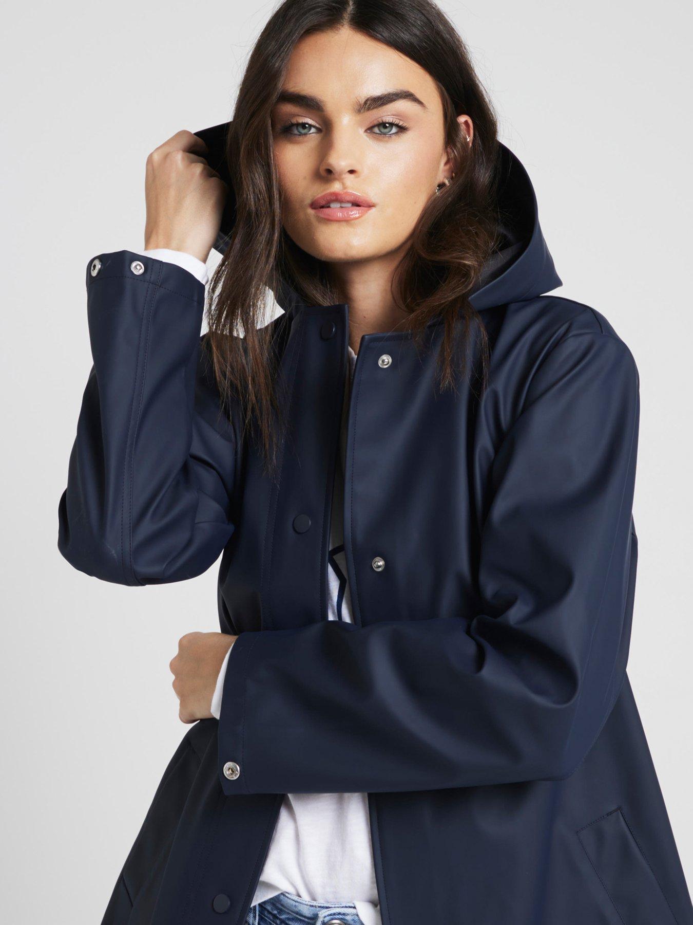 river-island-hooded-rain-mac-navyoutfit