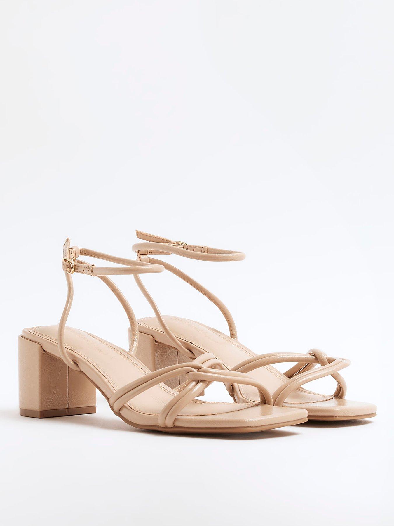 river-island-strappy-block-heel-sandal-beigeoutfit