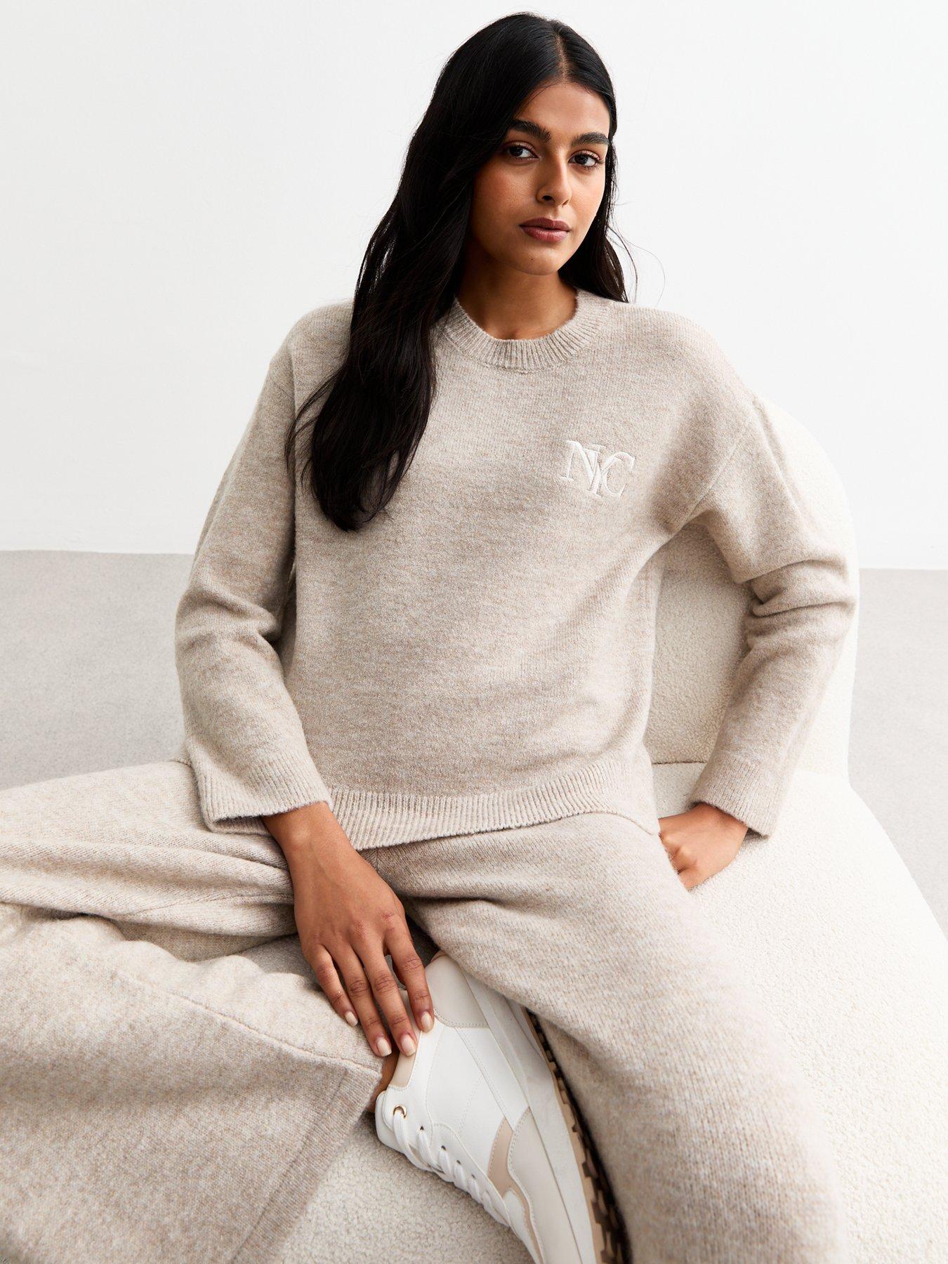 new-look-nyc-embroidered-knit-jumper-brownback