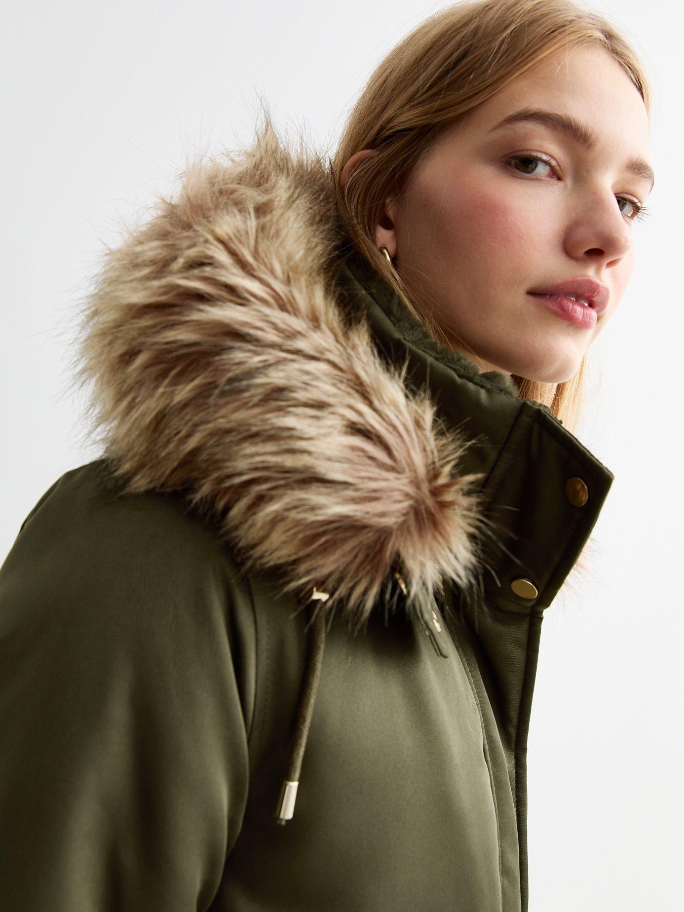 new-look-khaki-faux-fur-trim-shell-parkaoutfit