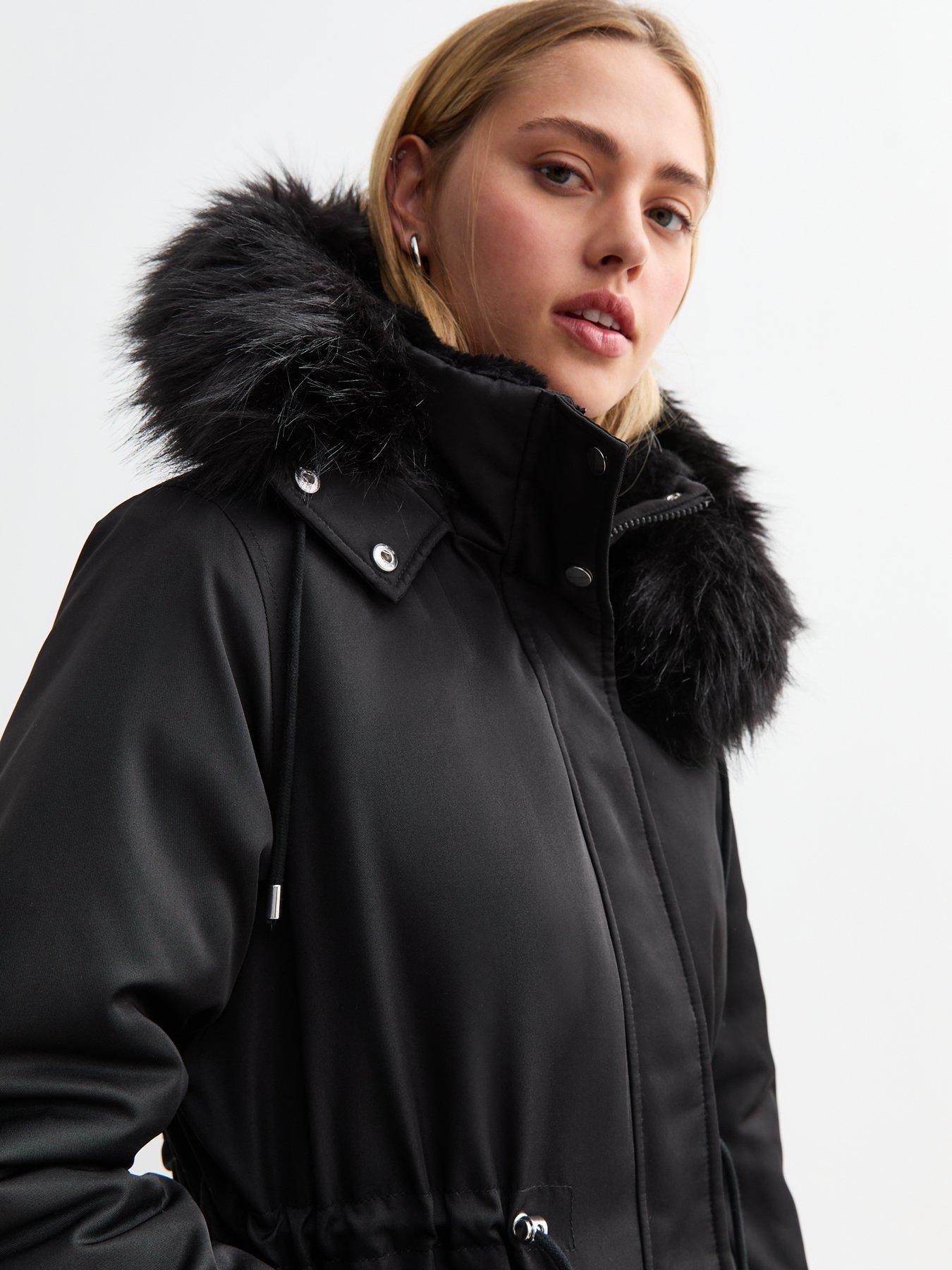 new-look-black-faux-fur-trim-shell-parkaoutfit