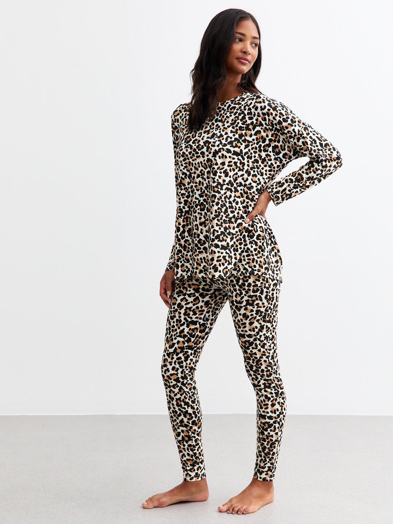 new-look-brown-soft-touch-leopard-print-pyjama-setback