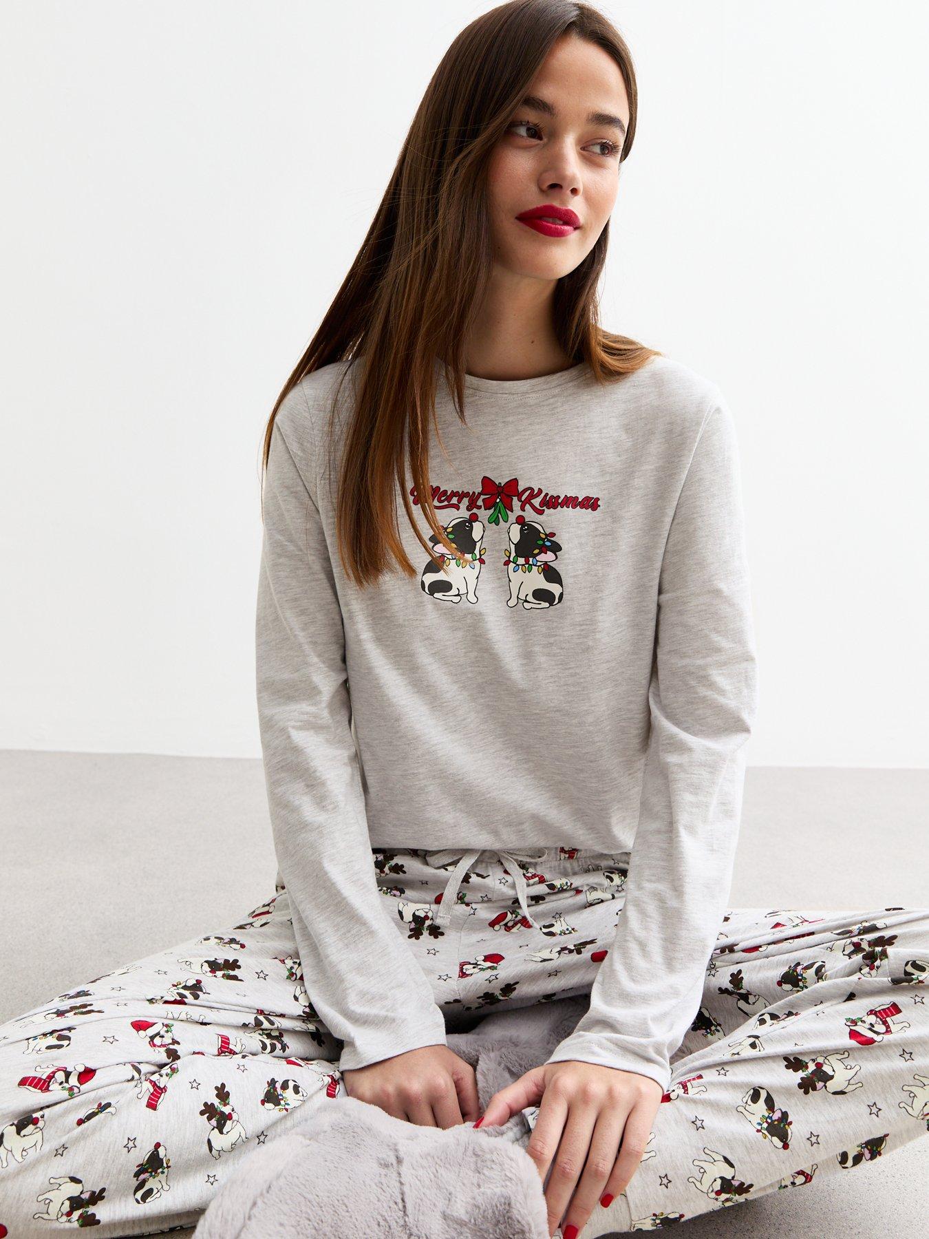 new-look-grey-cotton-blend-merry-kissmas-christmas-pyjama-setfront