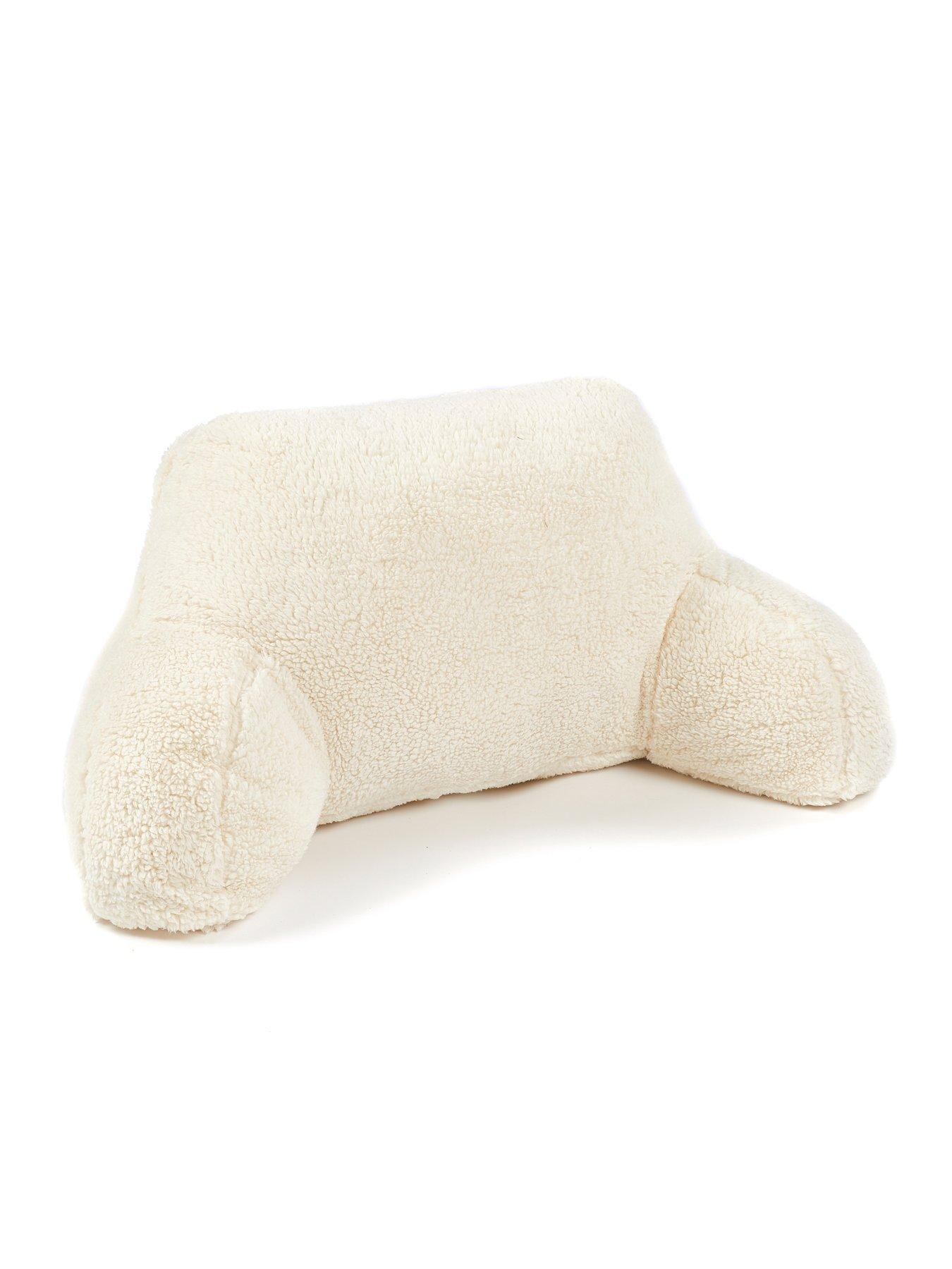 the-very-collection-fleece-cuddle-cushion-creamoutfit