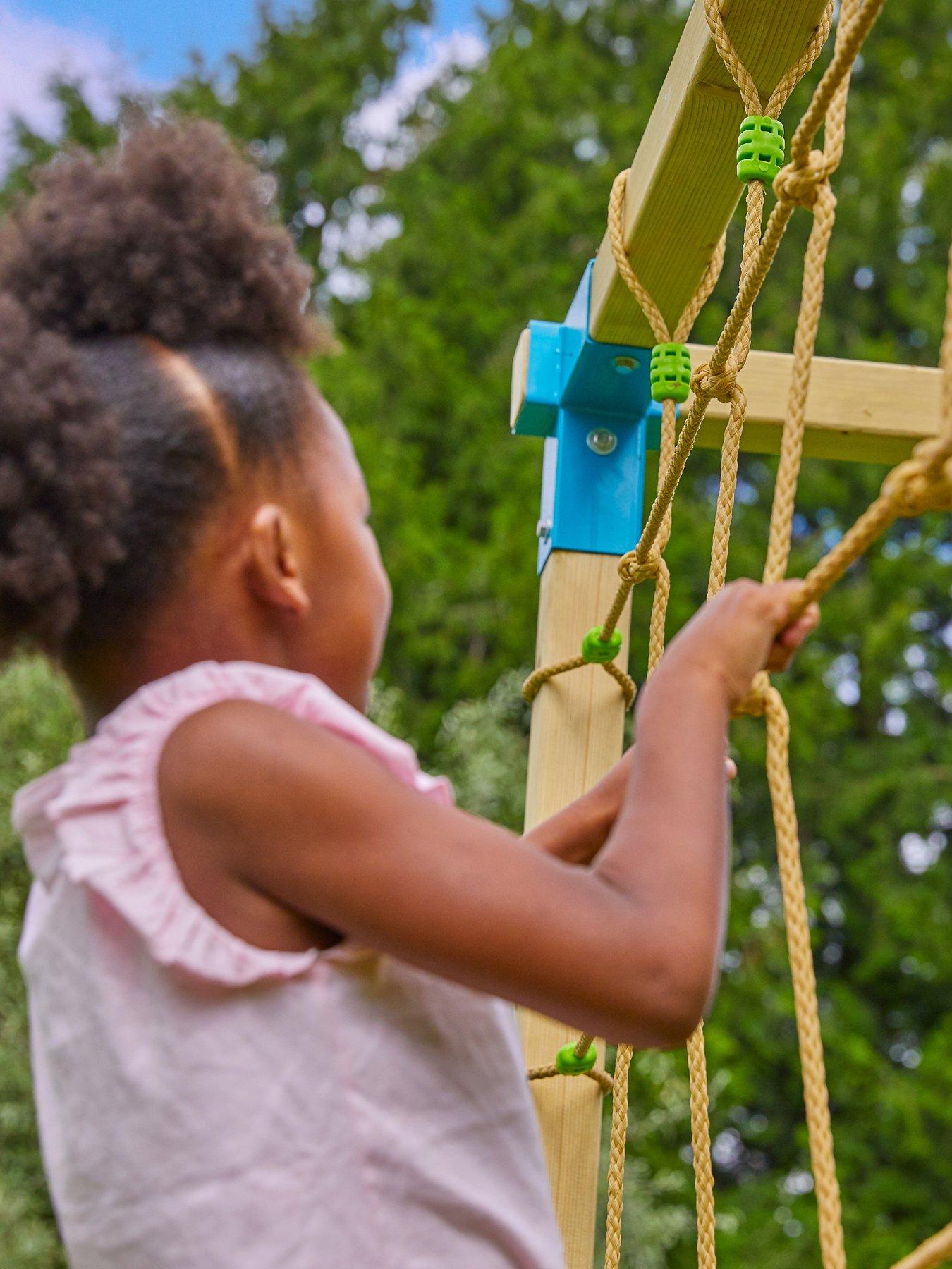 tp-skywood-wooden-climbing-frame-including-sky-deck-zipline-slidedetail