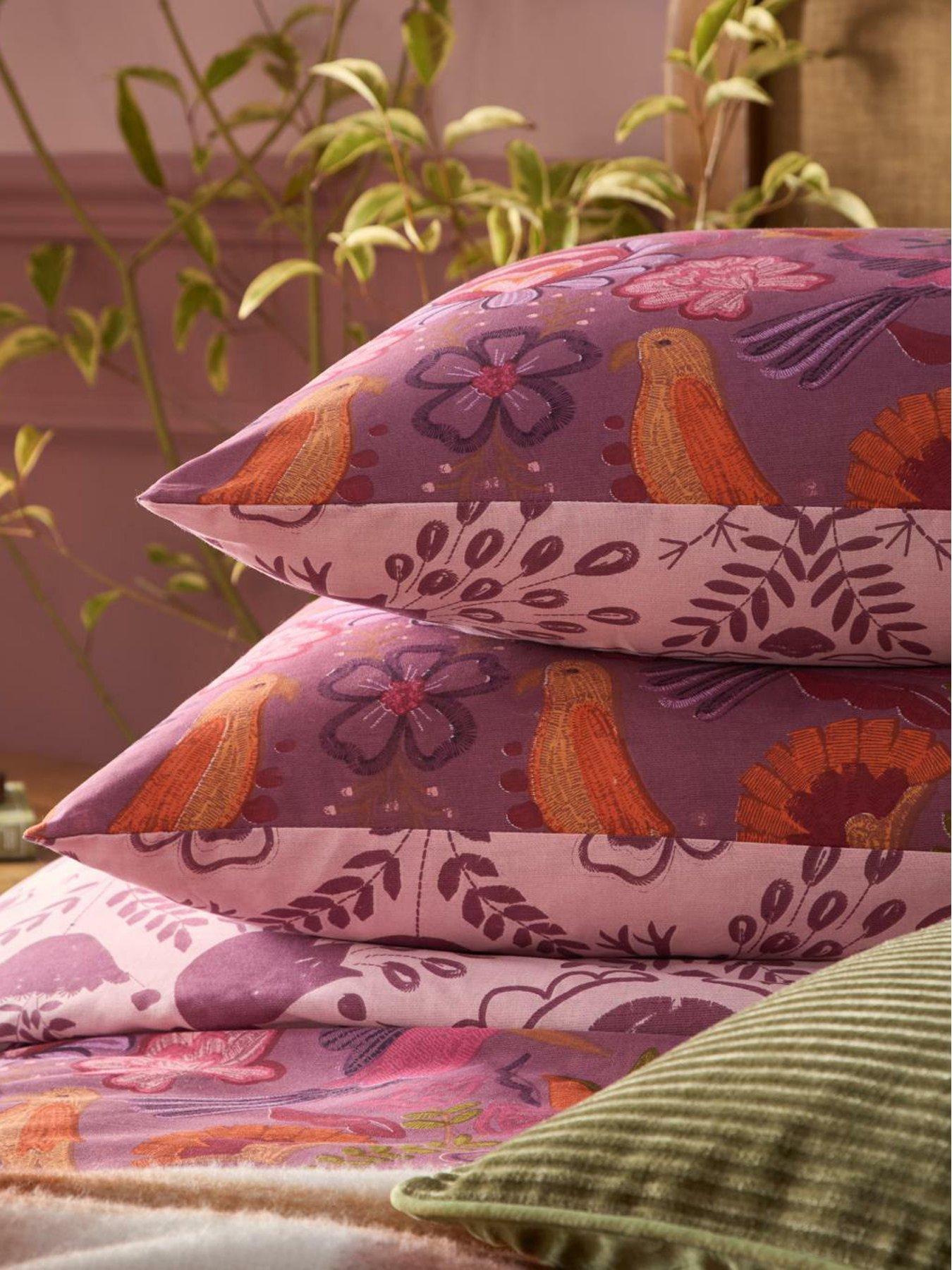 furn-broderie-duvet-set-damson--doubleback