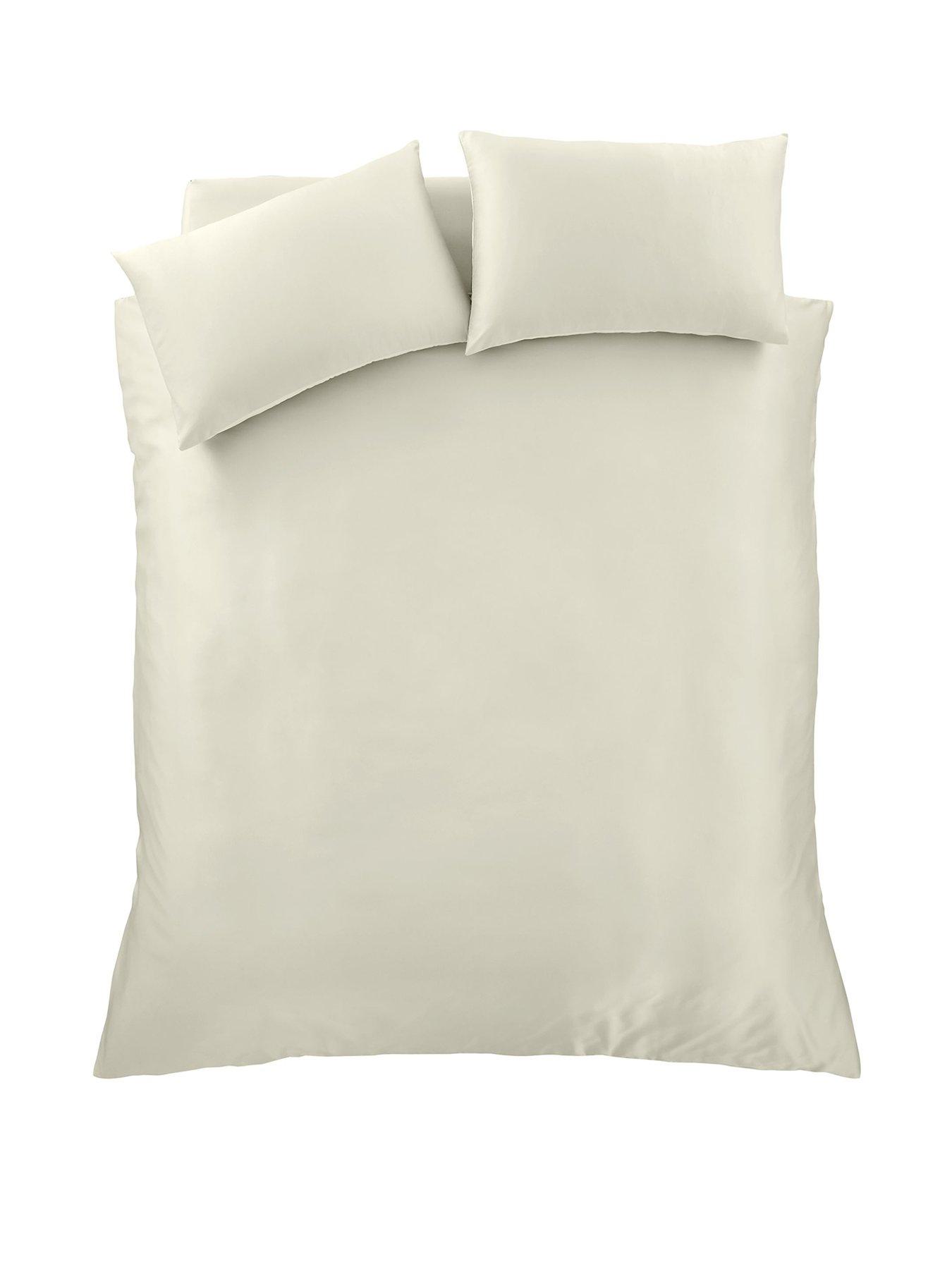 catherine-lansfield-silky-soft-satin-duvet-cover-set-champagnestillFront