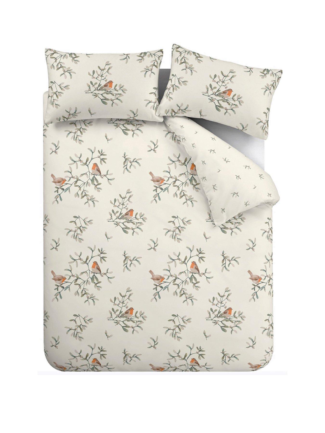 catherine-lansfield-mistletoe-robins-christmas-duvet-cover-setstillFront