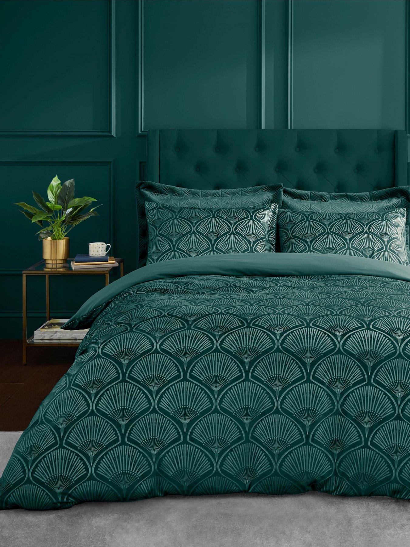 catherine-lansfield-art-deco-pearl-duvet-cover-set-in-greenback