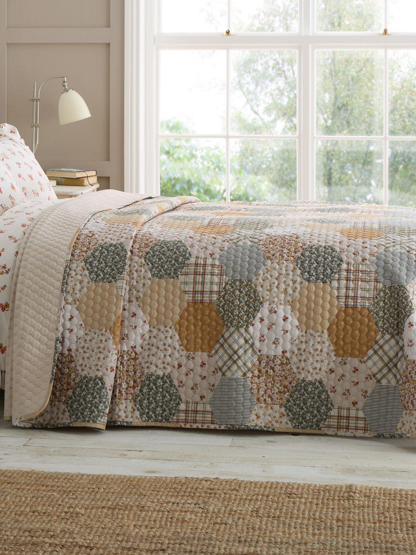 catherine-lansfield-floral-patchwork-bedspread-220x230cm