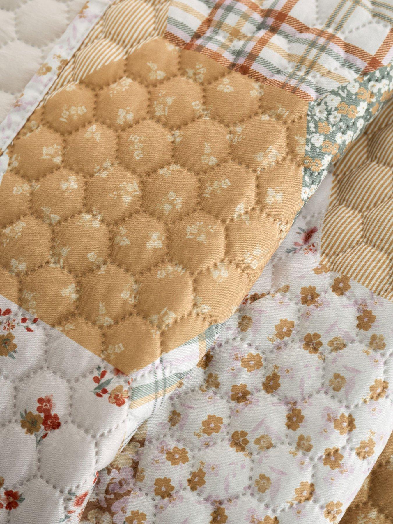 catherine-lansfield-floral-patchwork-bedspread-throwoutfit