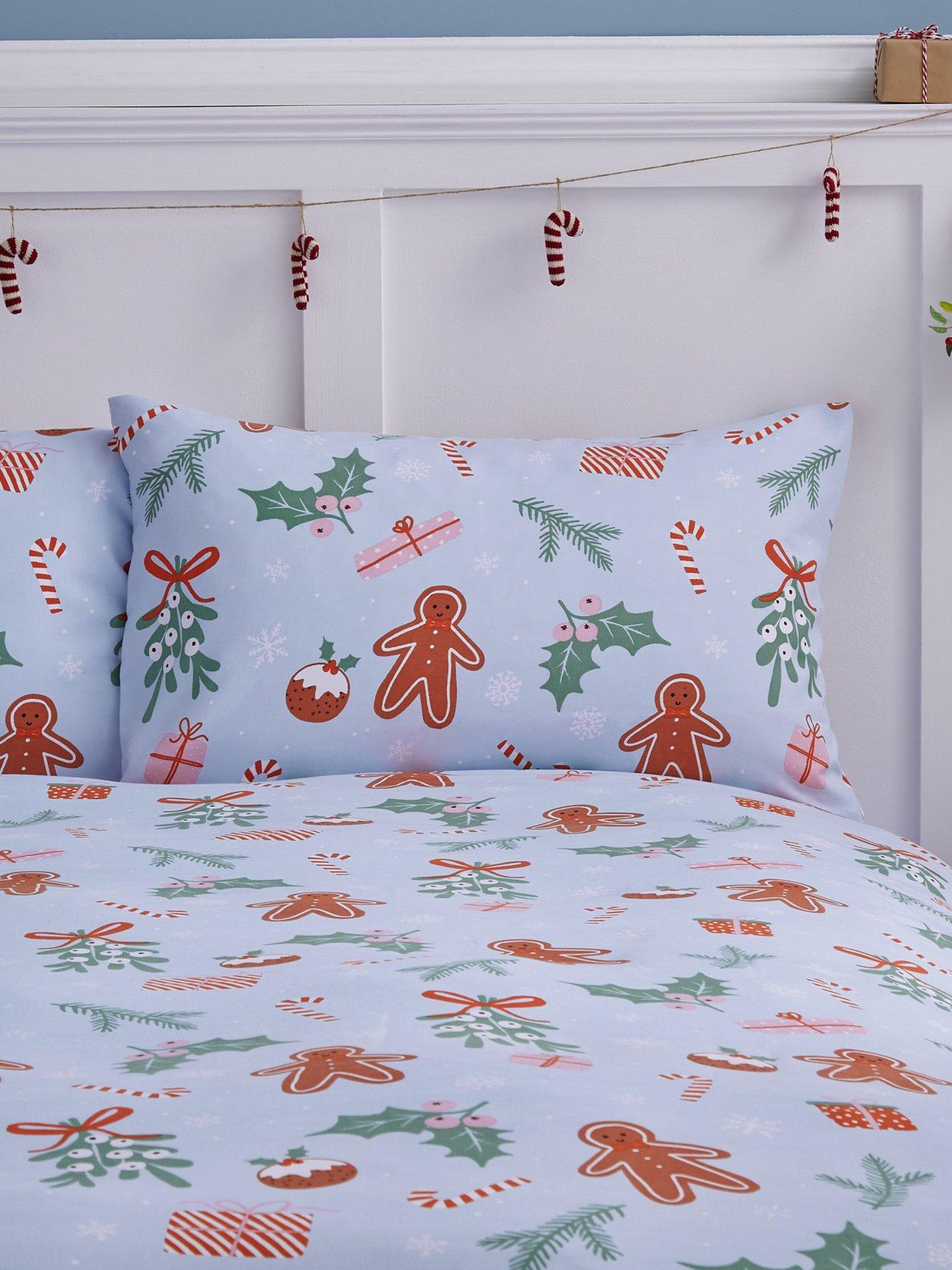 catherine-lansfield-christmas-gingerbread-duvet-cover-setdetail