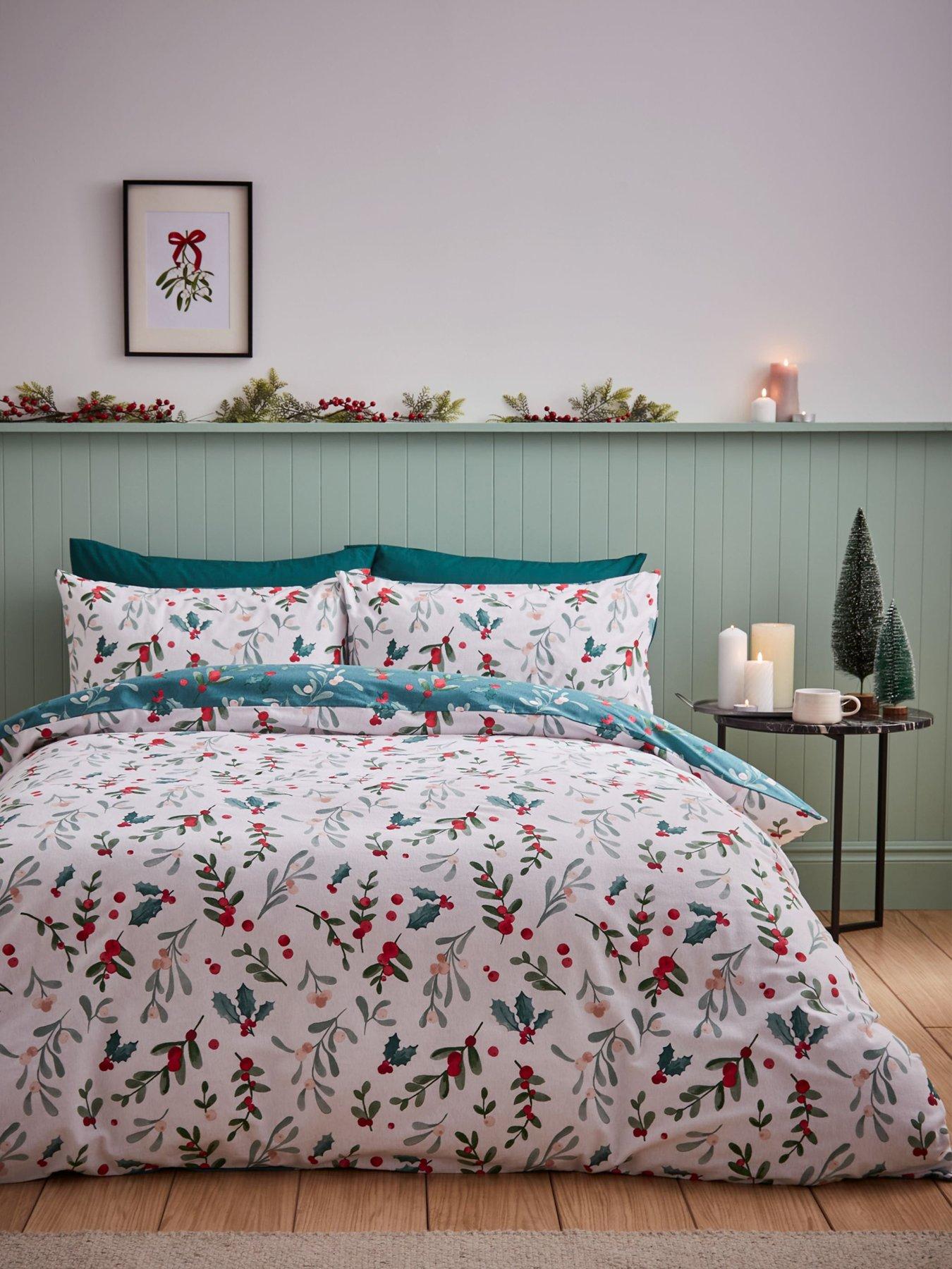 Catherine Lansfield Brushed Christmas Holly And Mistletoe Duvet Set- King - White/Green | Very Ireland