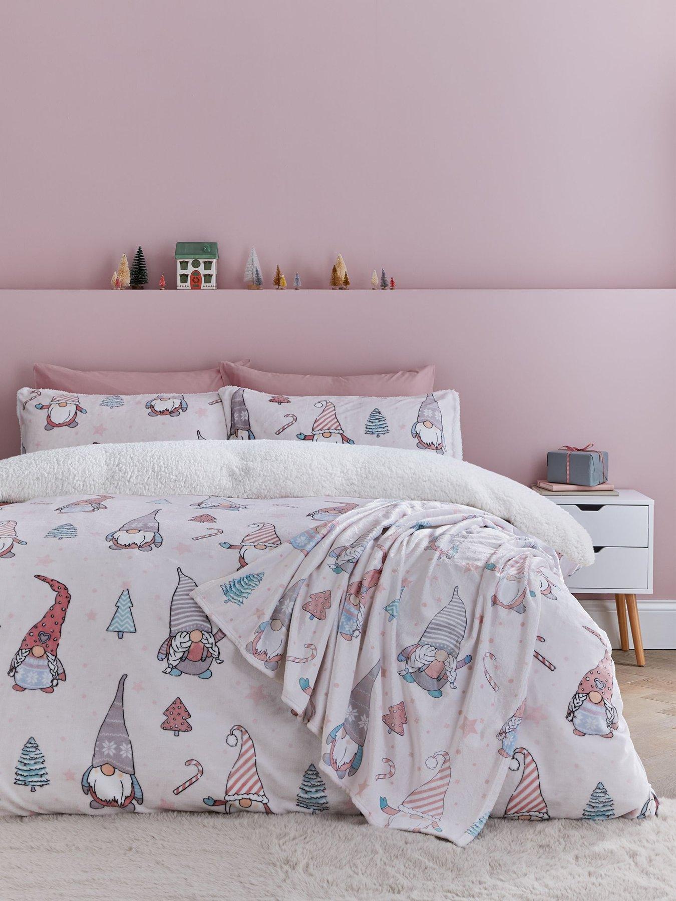 undefined Christmas Festive Gnomes Cosy Fleece Duvet Cover Set - Pink