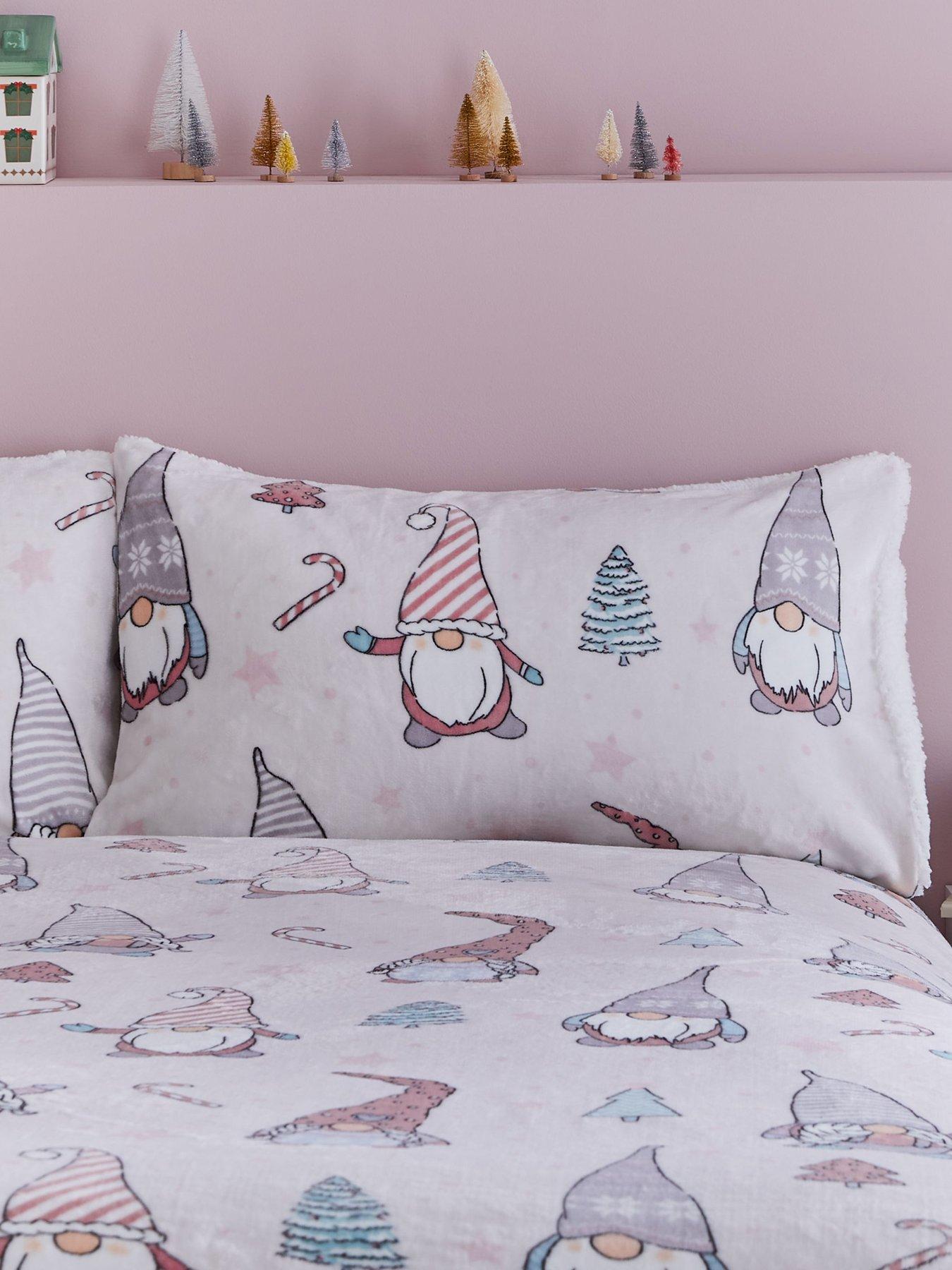 catherine-lansfield-christmas-festive-gnomes-cosy-fleece-duvet-cover-setnbsp--pinkdetail