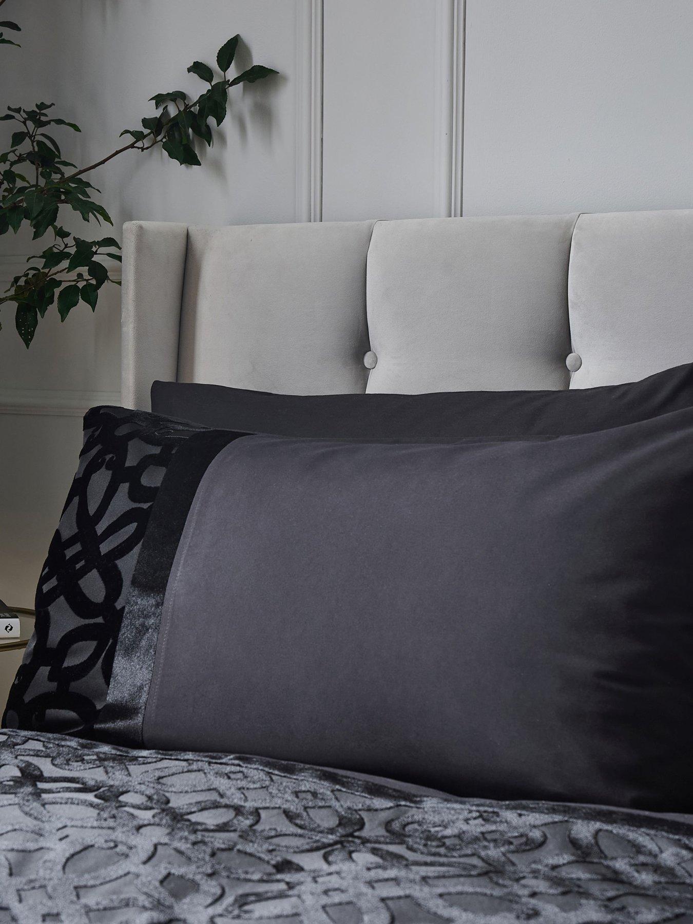 Catherine Lansfield Lattice Cut Velvet Quilted Bedspread 220x230cm Natural