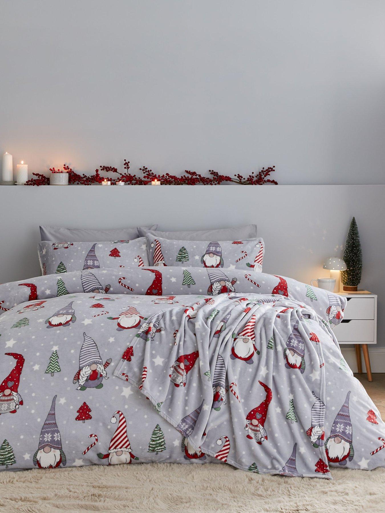 catherine-lansfield-christmas-festive-gnomes-cosy-fleece-duvet-cover-set--greyback