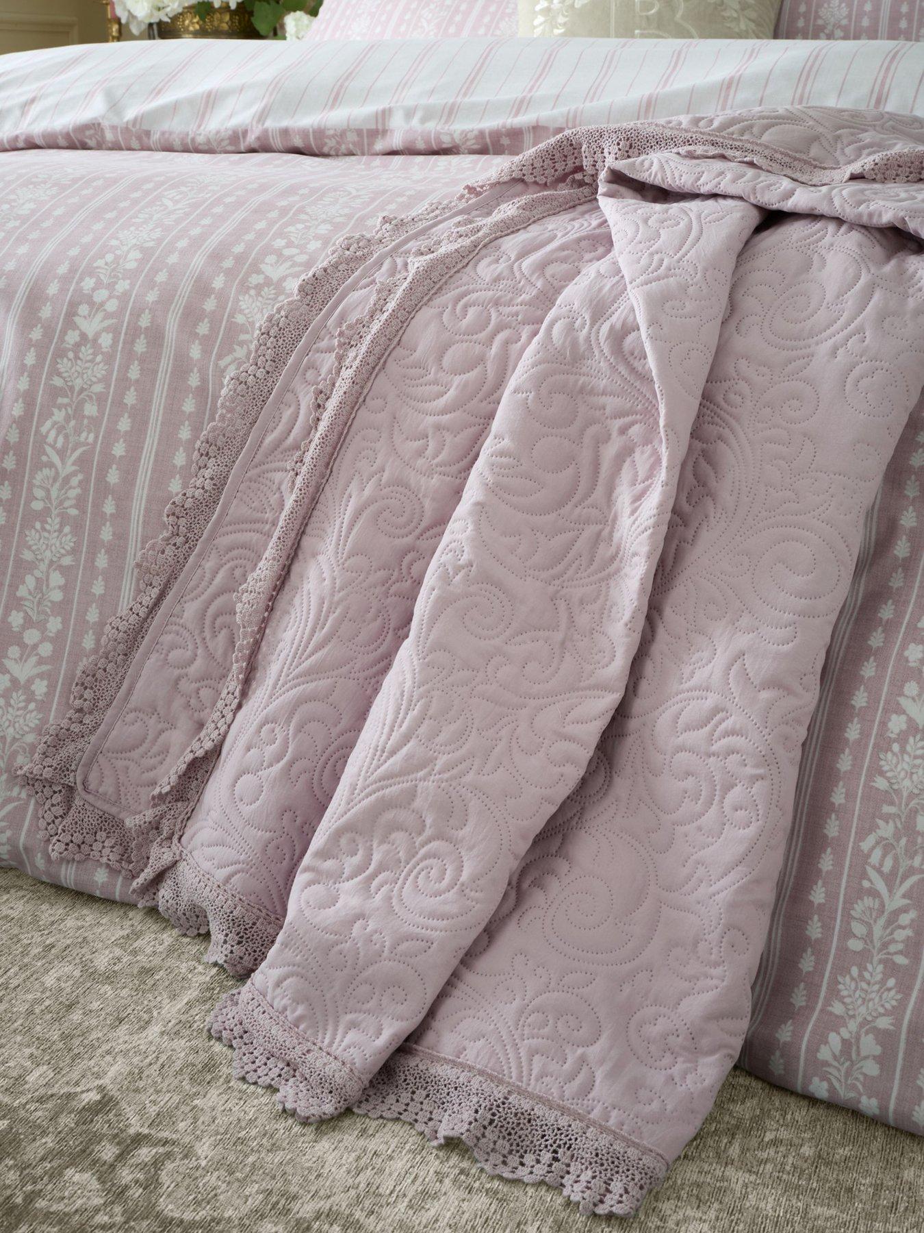 bridgerton-by-catherine-lansfield-silhouette-lace-bedspread--220x230-cmback