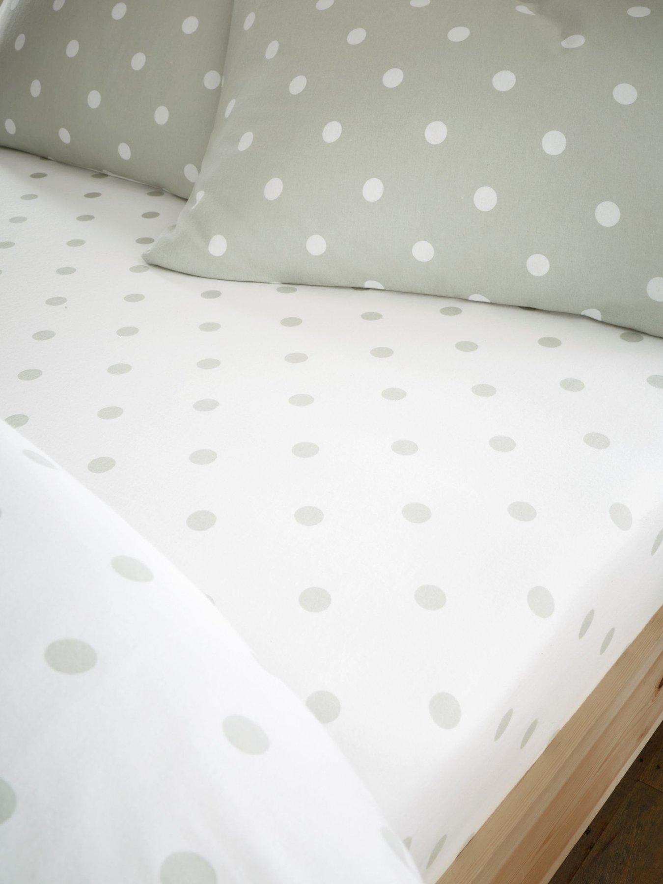 Image of Catherine Lansfield Polka Dot 100% Brushed Cotton Fitted Sheet